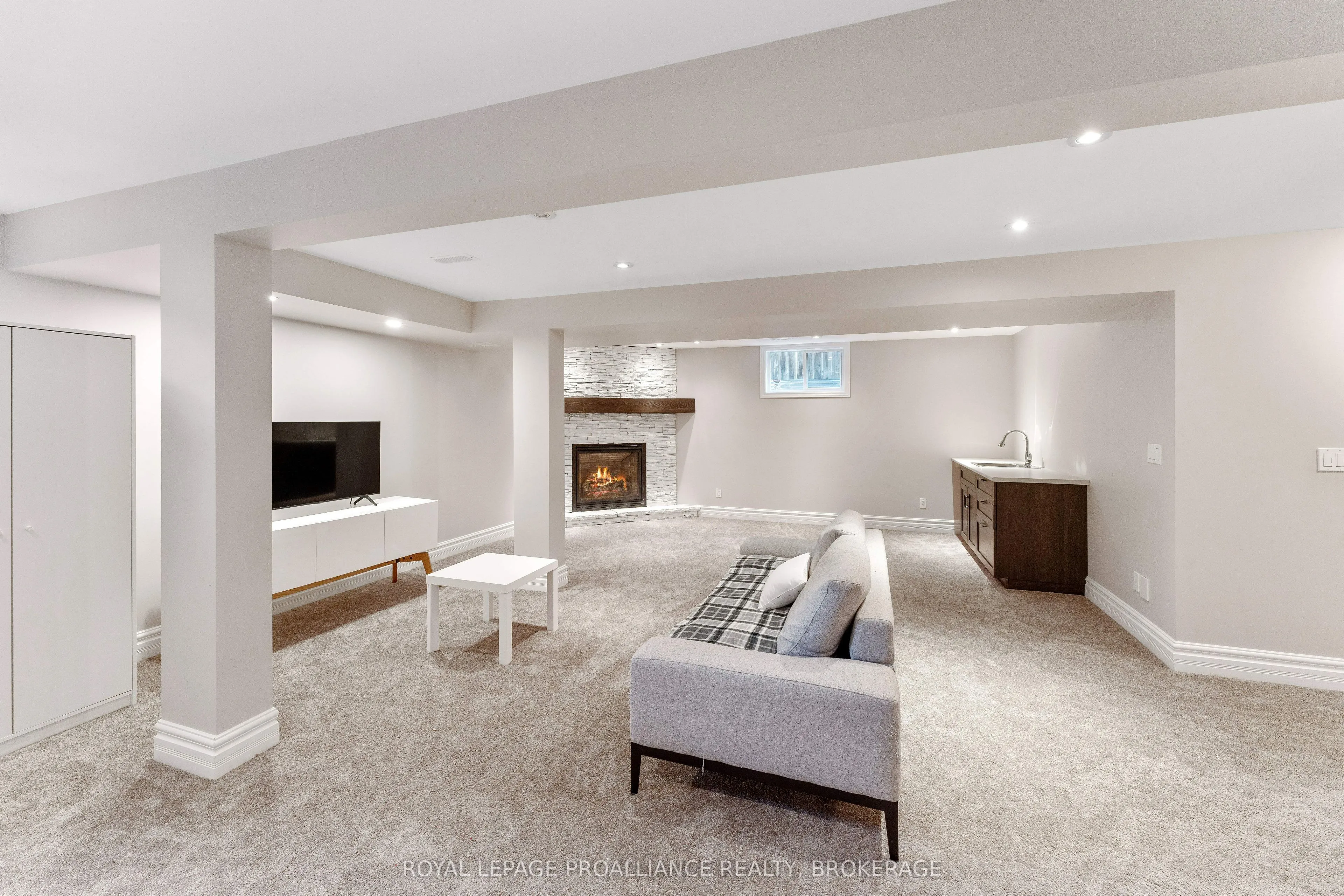 81 Kenwoods Circle