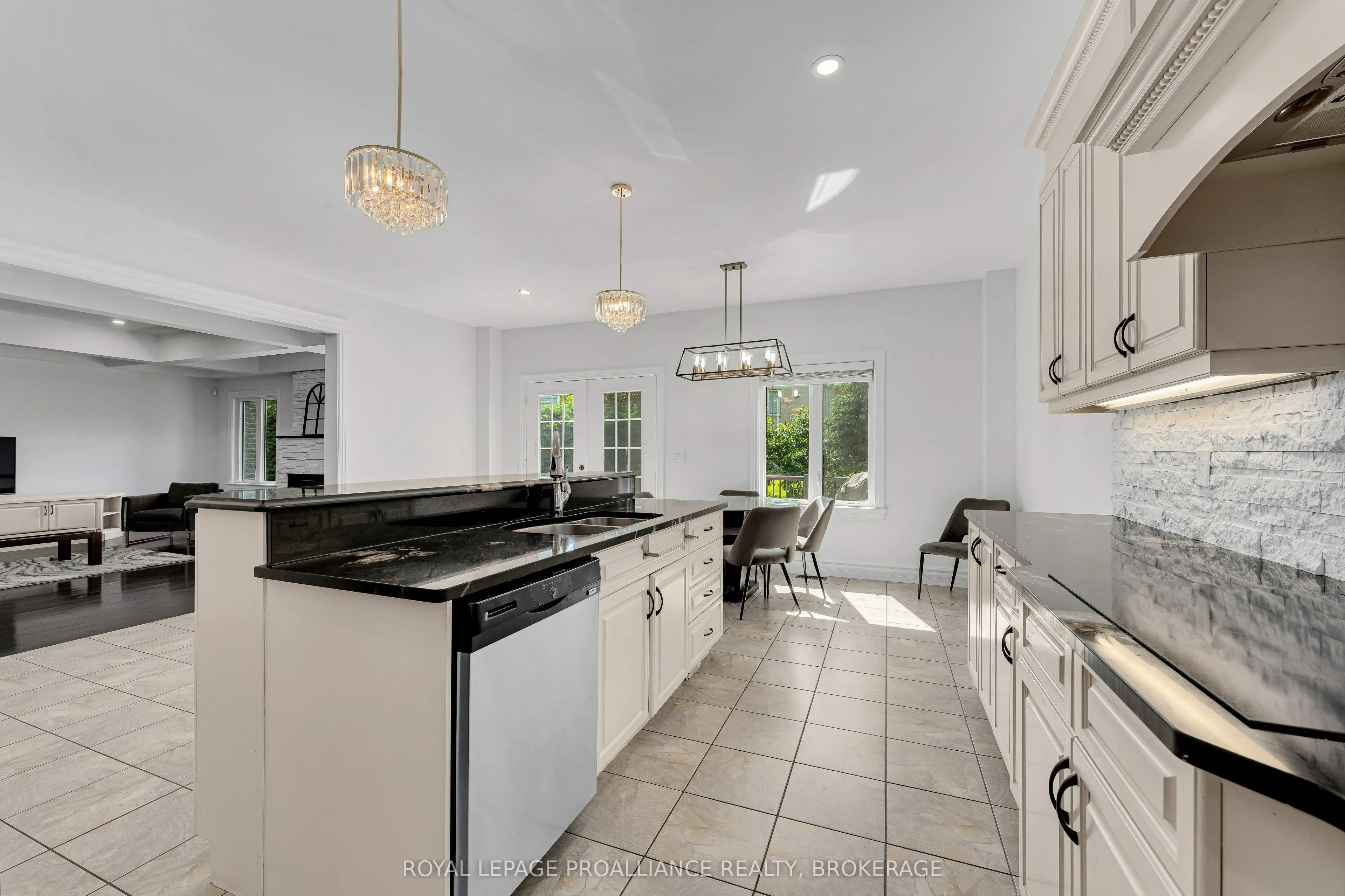 81 Kenwoods Circle