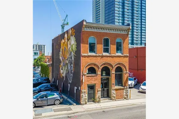21 Rebecca Street