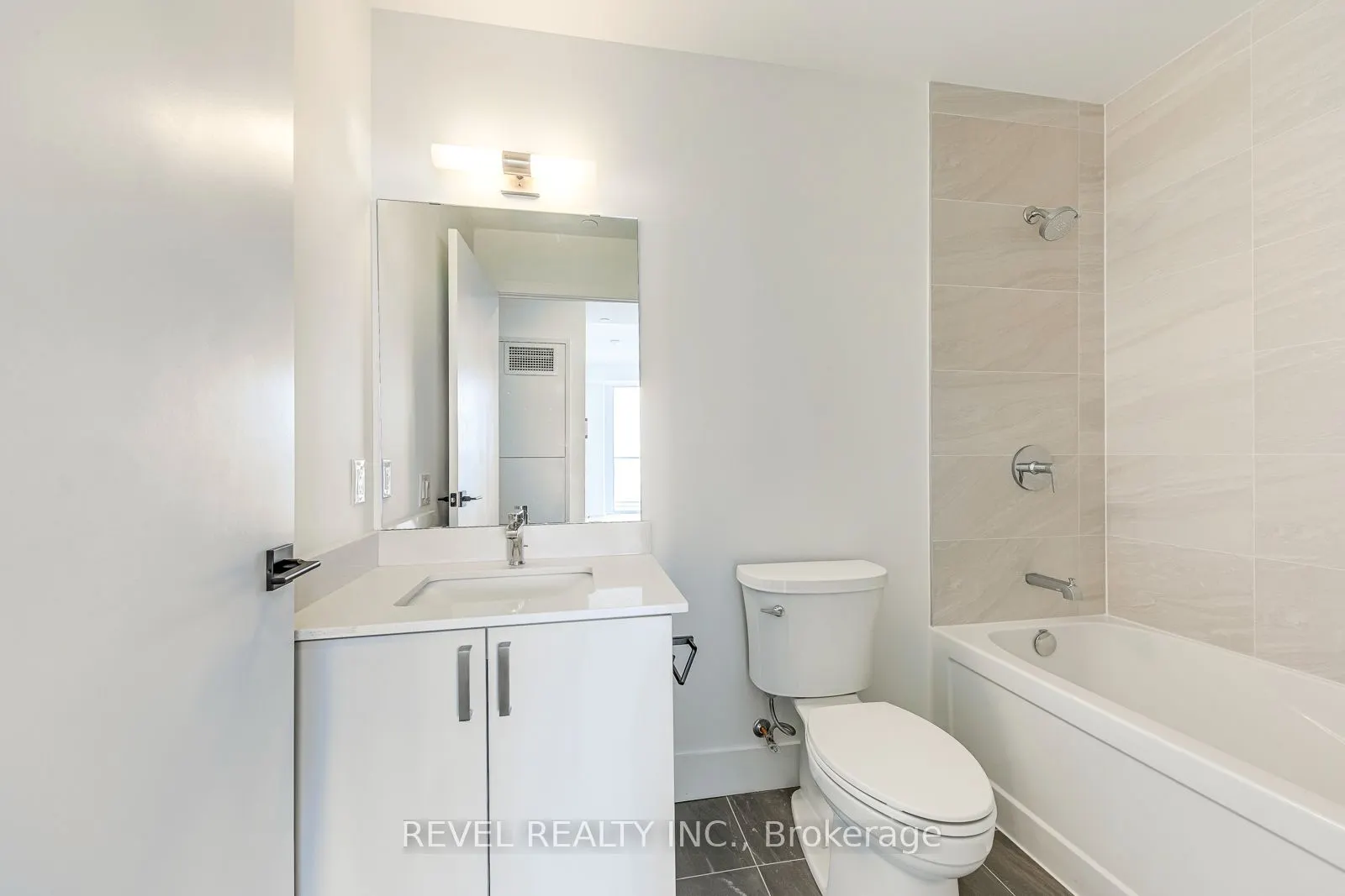 2782 Barton Street E #1107