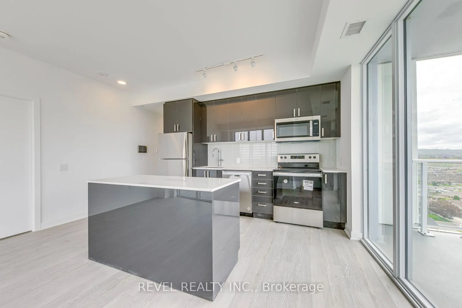2782 Barton Street E #1107
