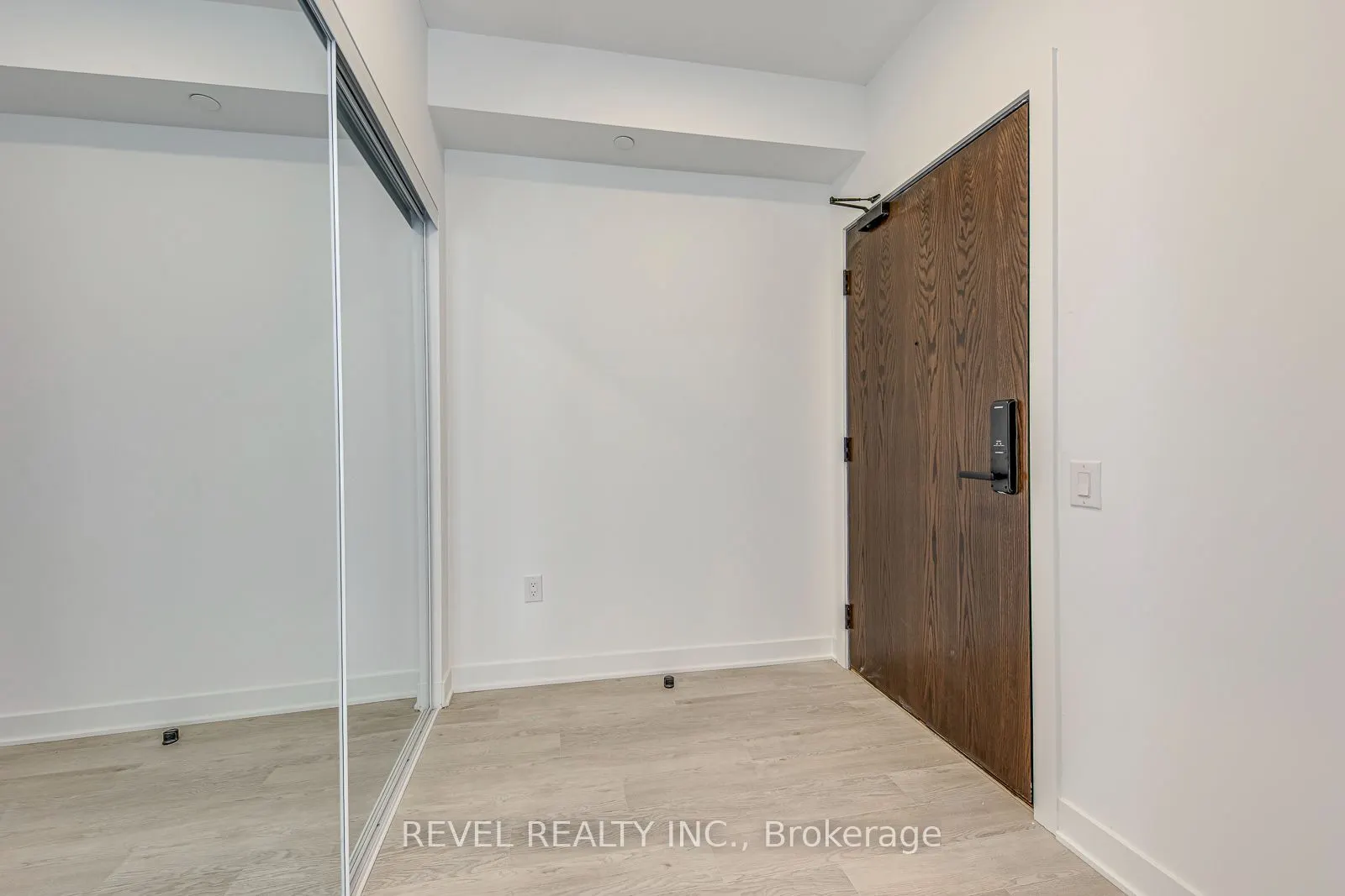 2782 Barton Street E #1107