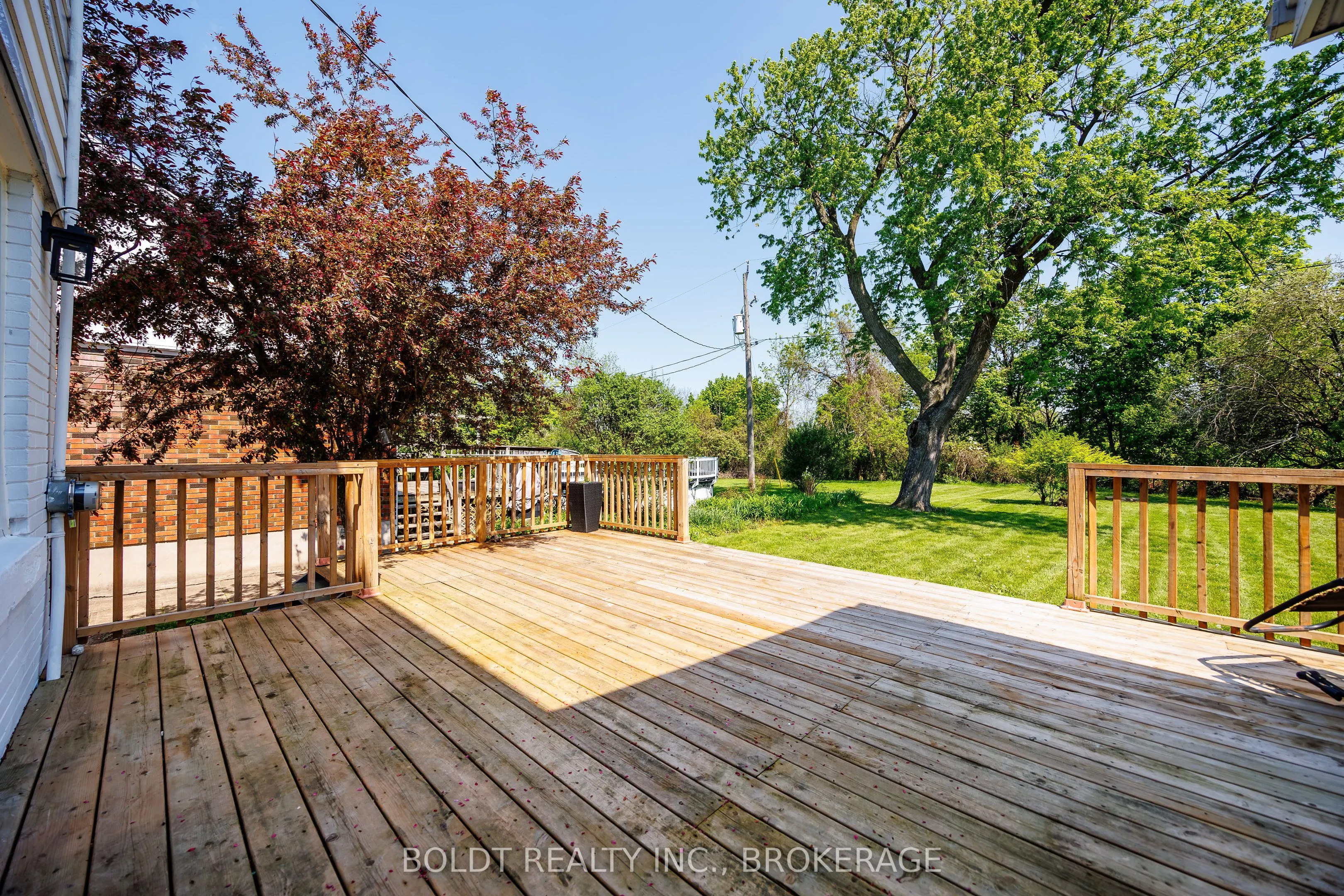 35 Rivercrest Drive