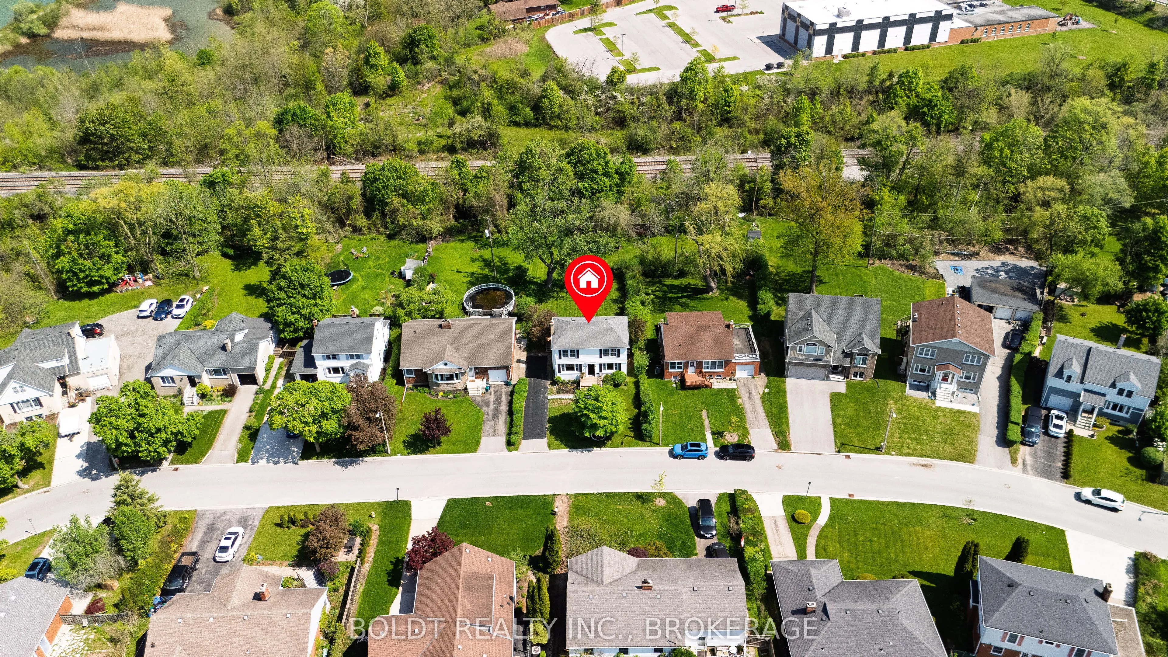 35 Rivercrest Drive