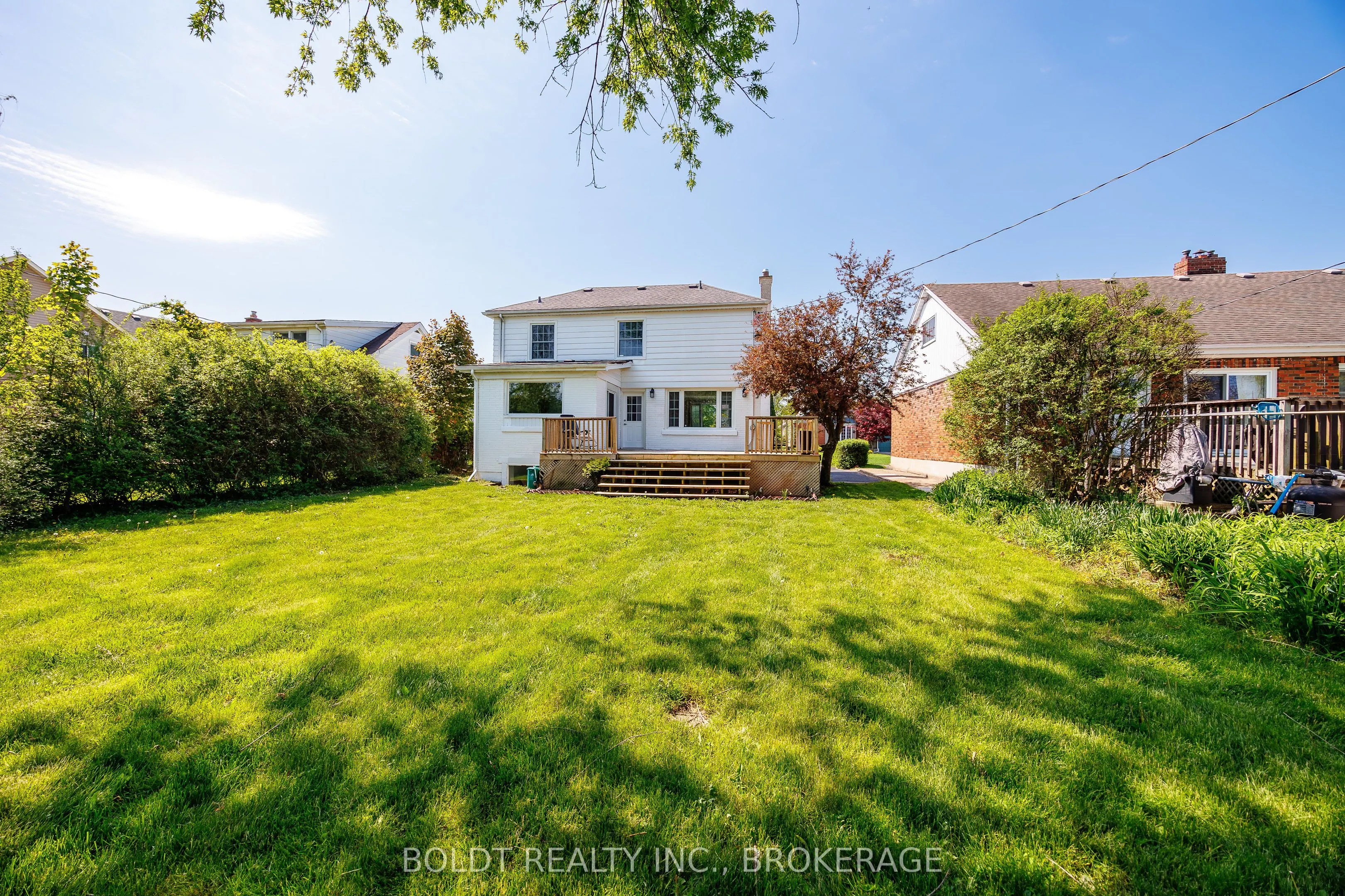 35 Rivercrest Drive