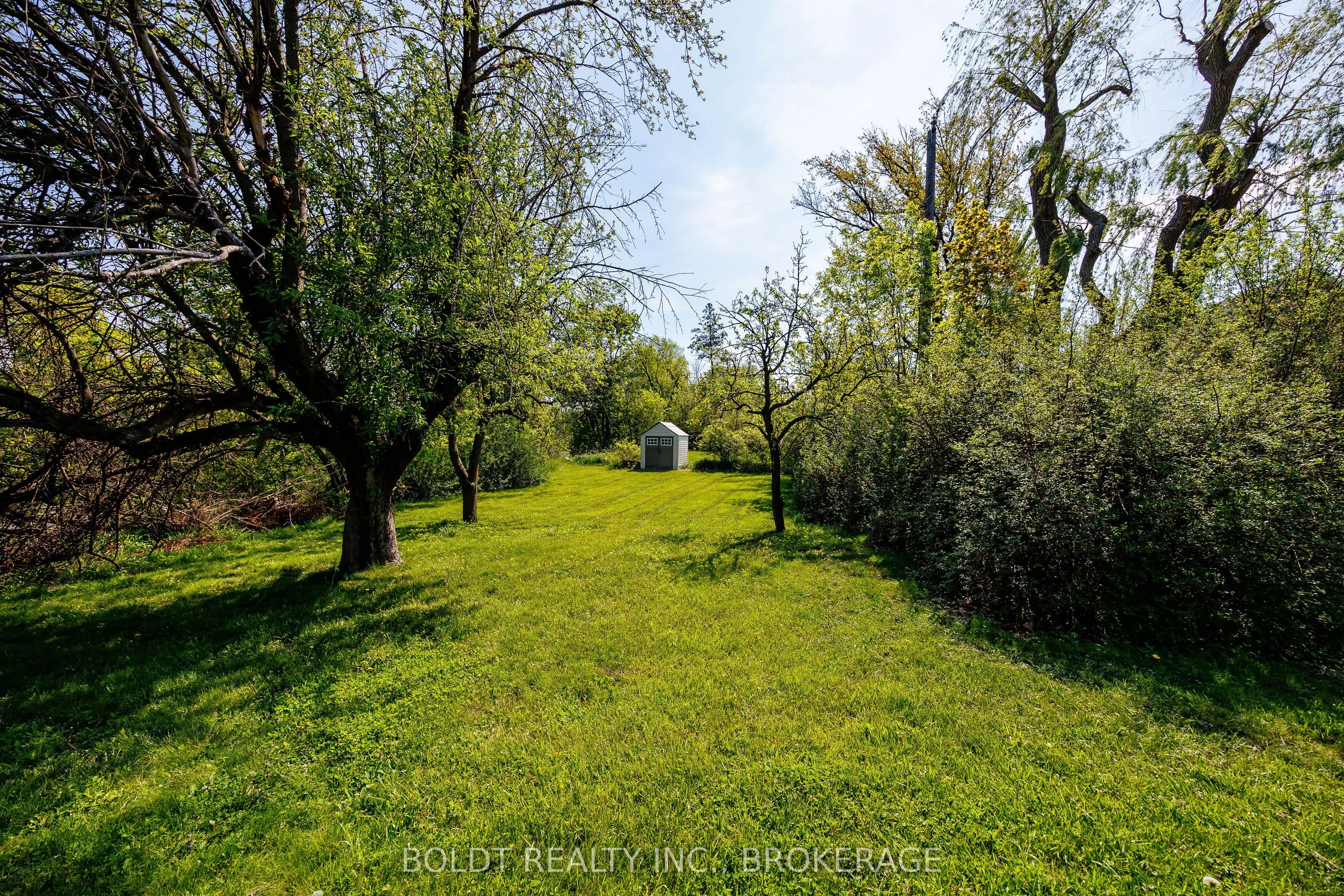 35 Rivercrest Drive