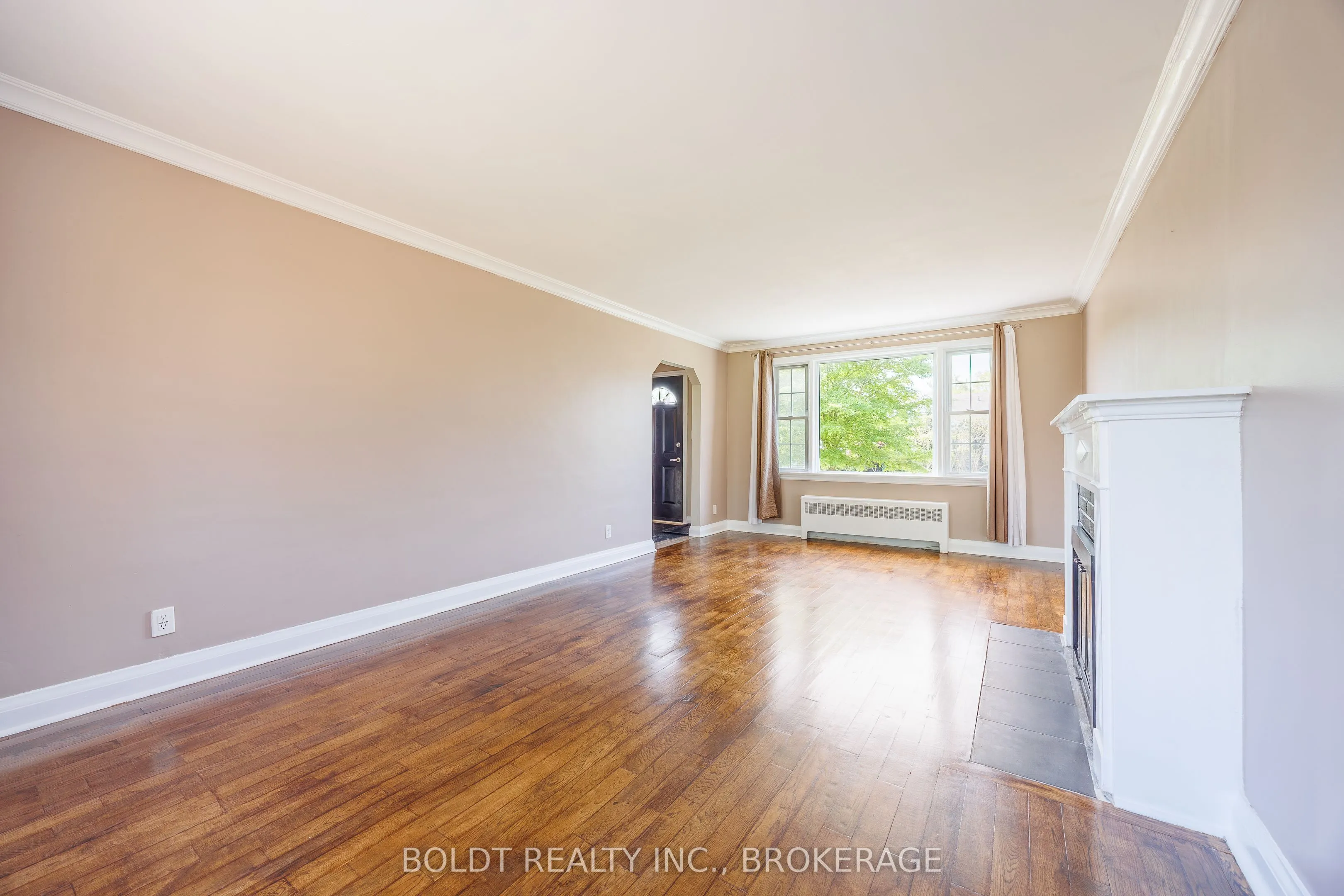 35 Rivercrest Drive