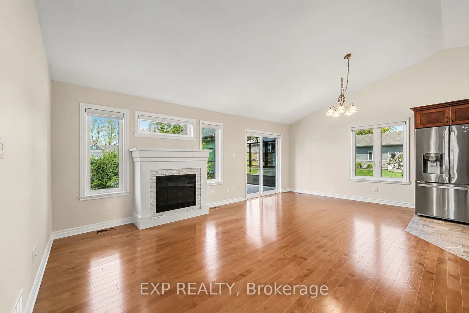 28 Jim Brownell Boulevard