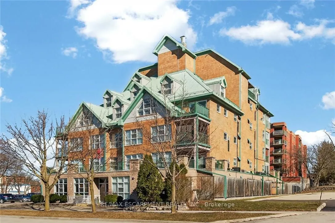 19 Lake Avenue S #303