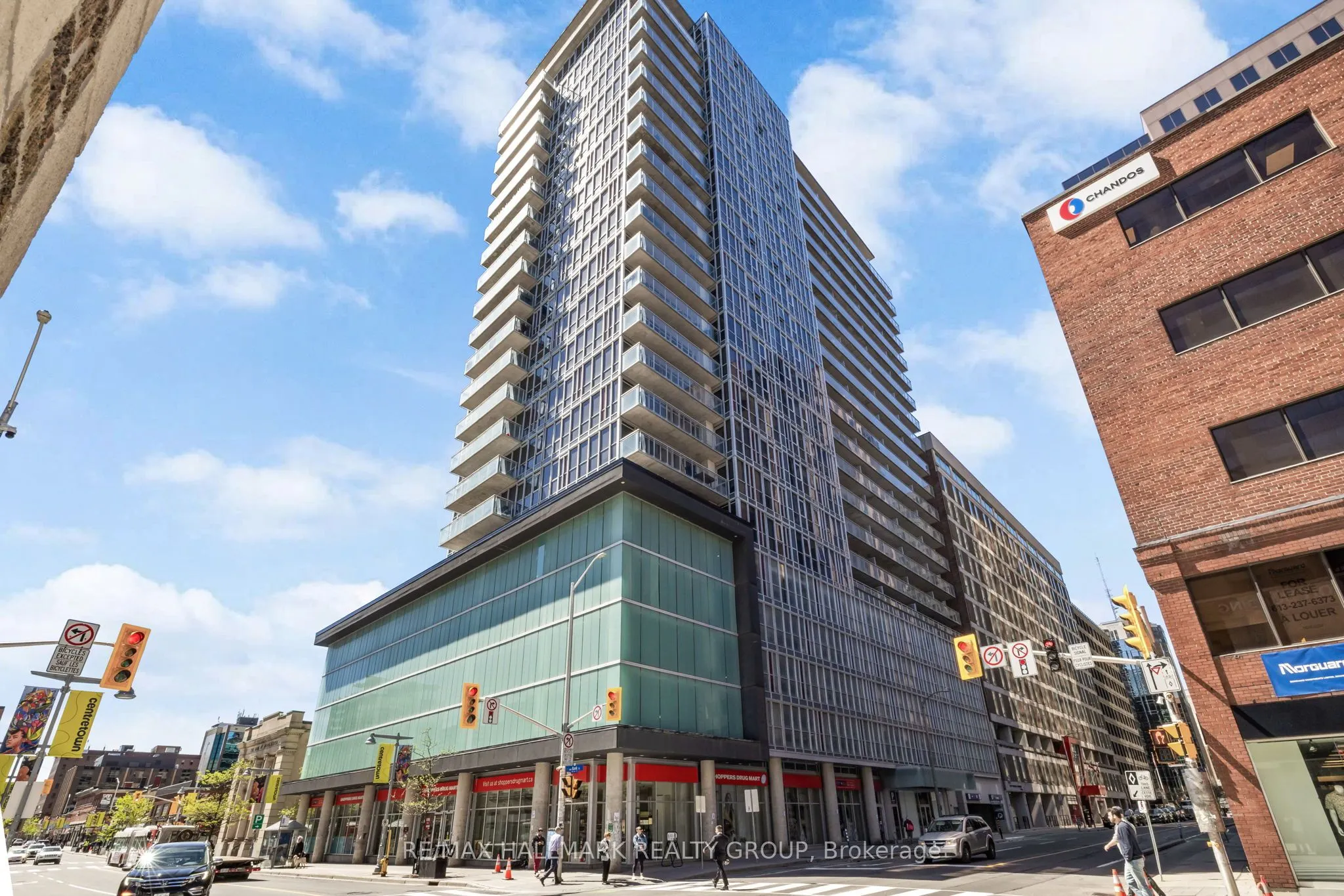 324 Laurier Avenue W #1804