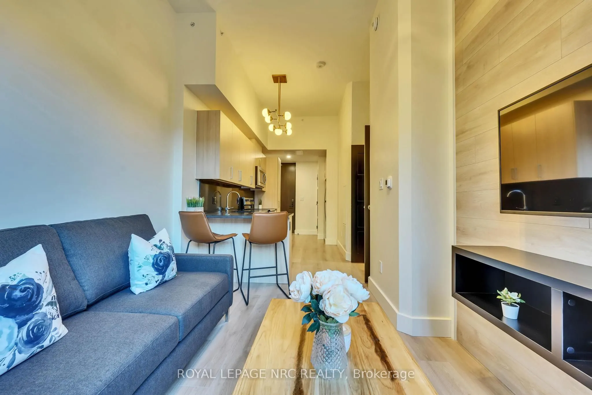145 Columbia Street W #133