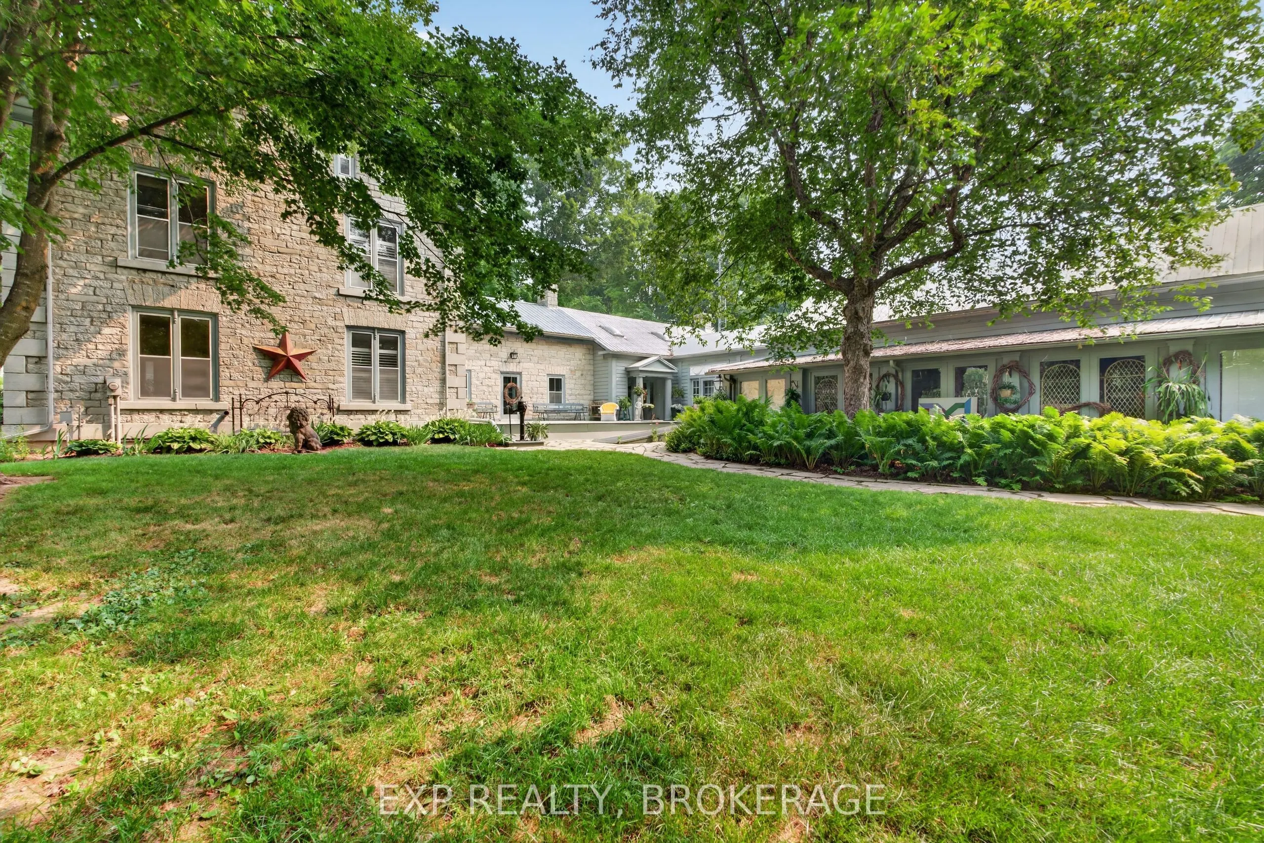 316 & 310 COLEBROOK Road