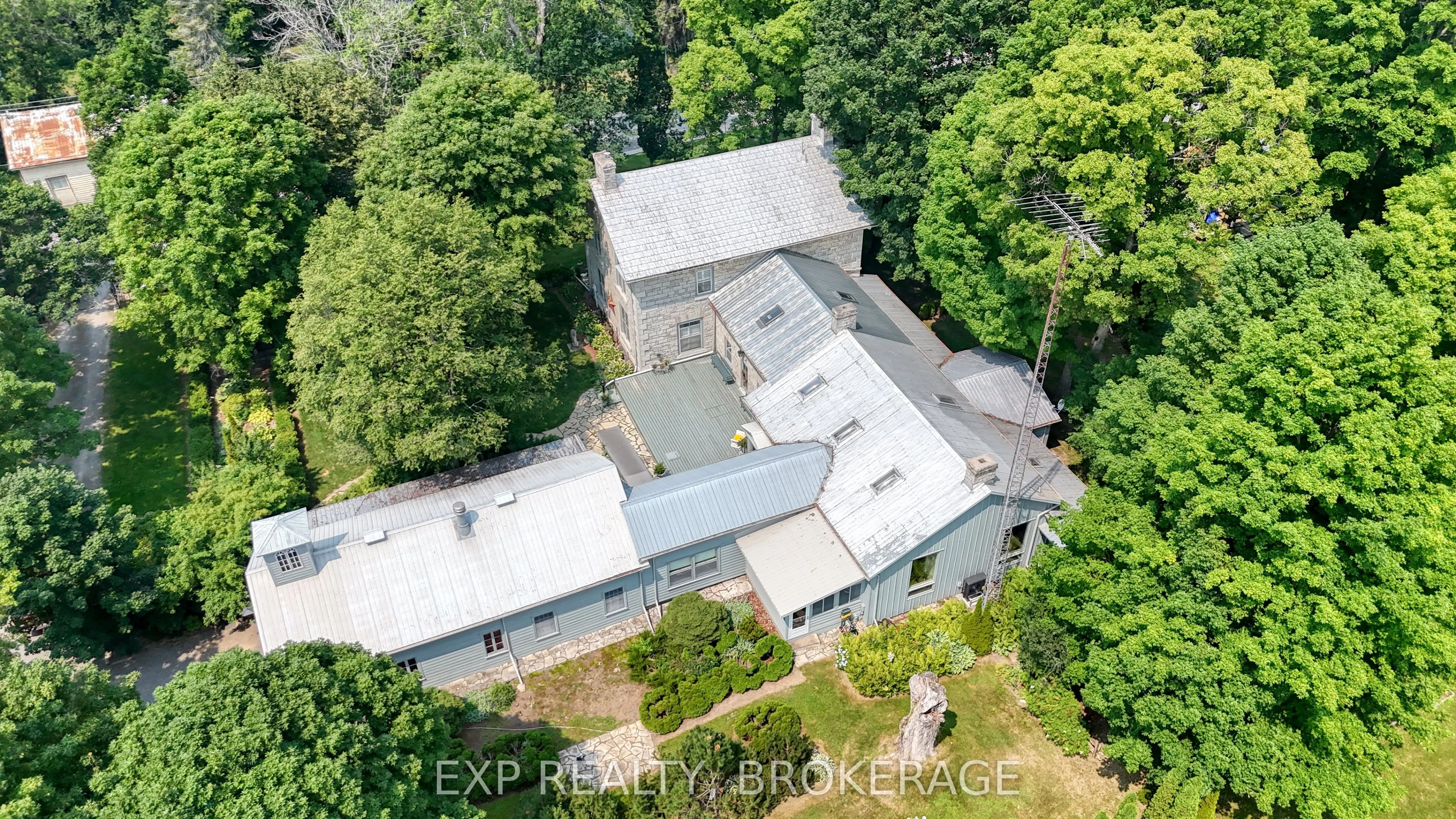 316 & 310 COLEBROOK Road