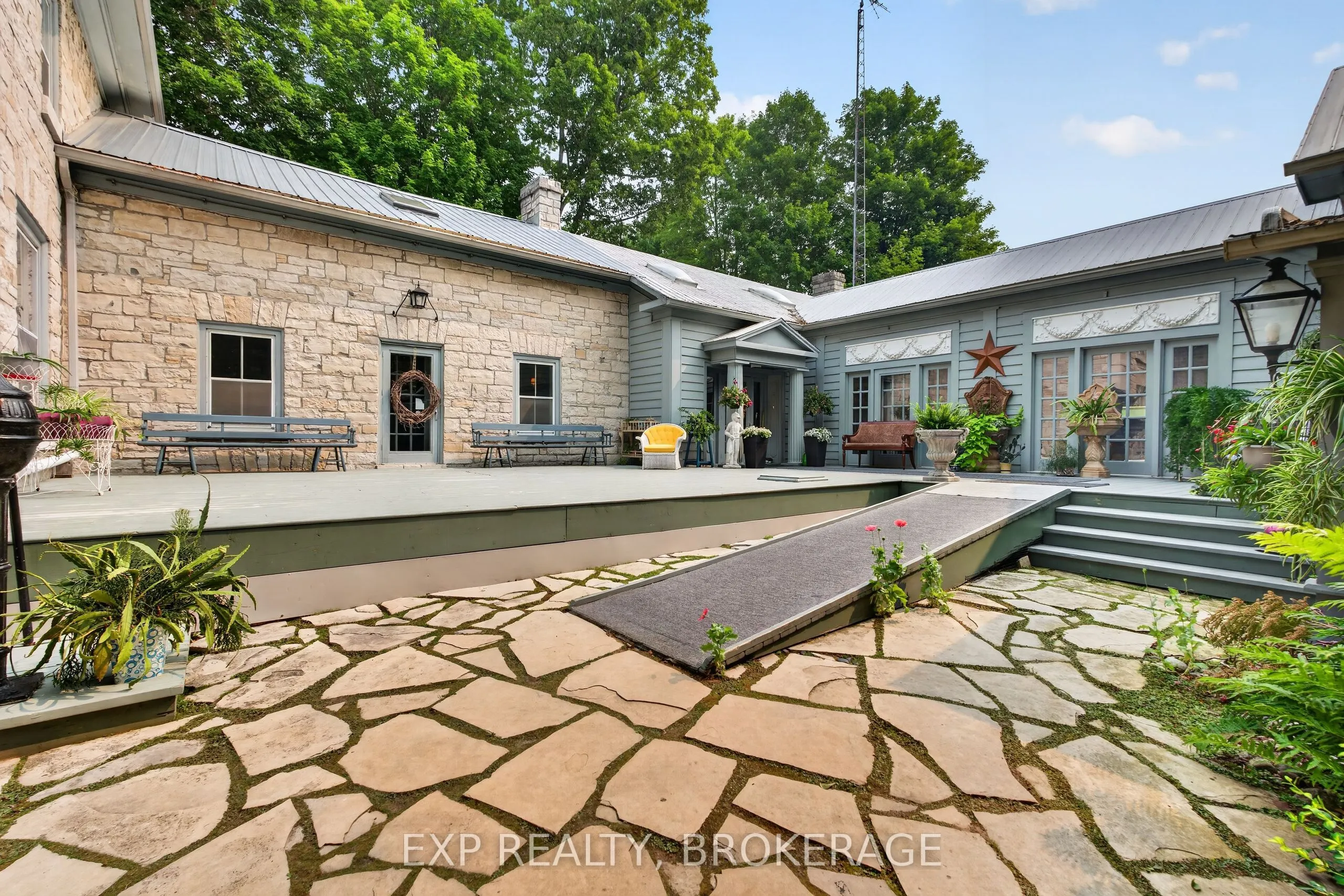 316 & 310 COLEBROOK Road