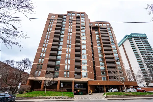 222 Jackson Street W