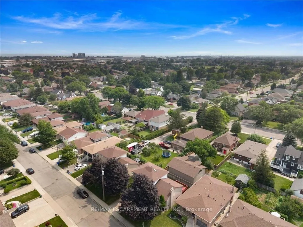 345 BERKINDALE Drive