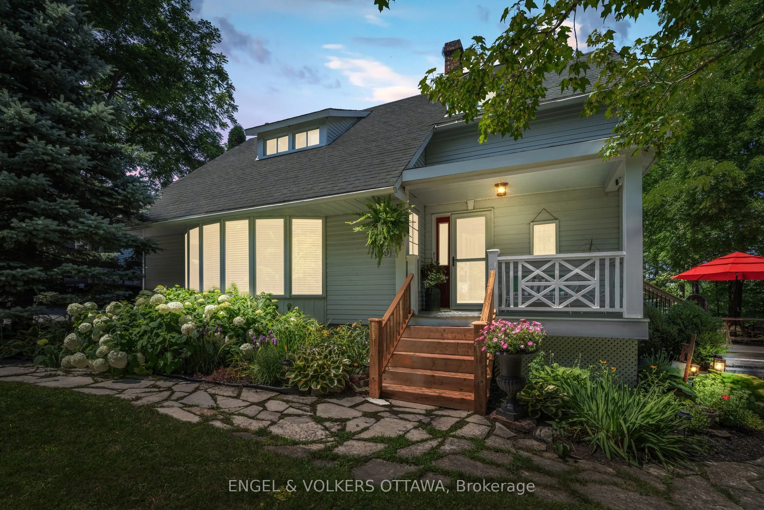 1119 Tighe Street