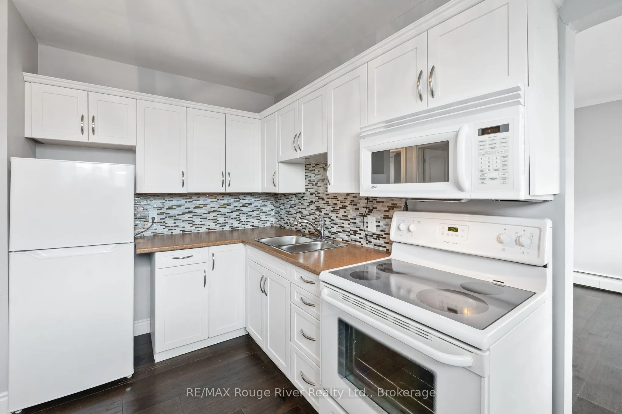 242 Darcy Street #11