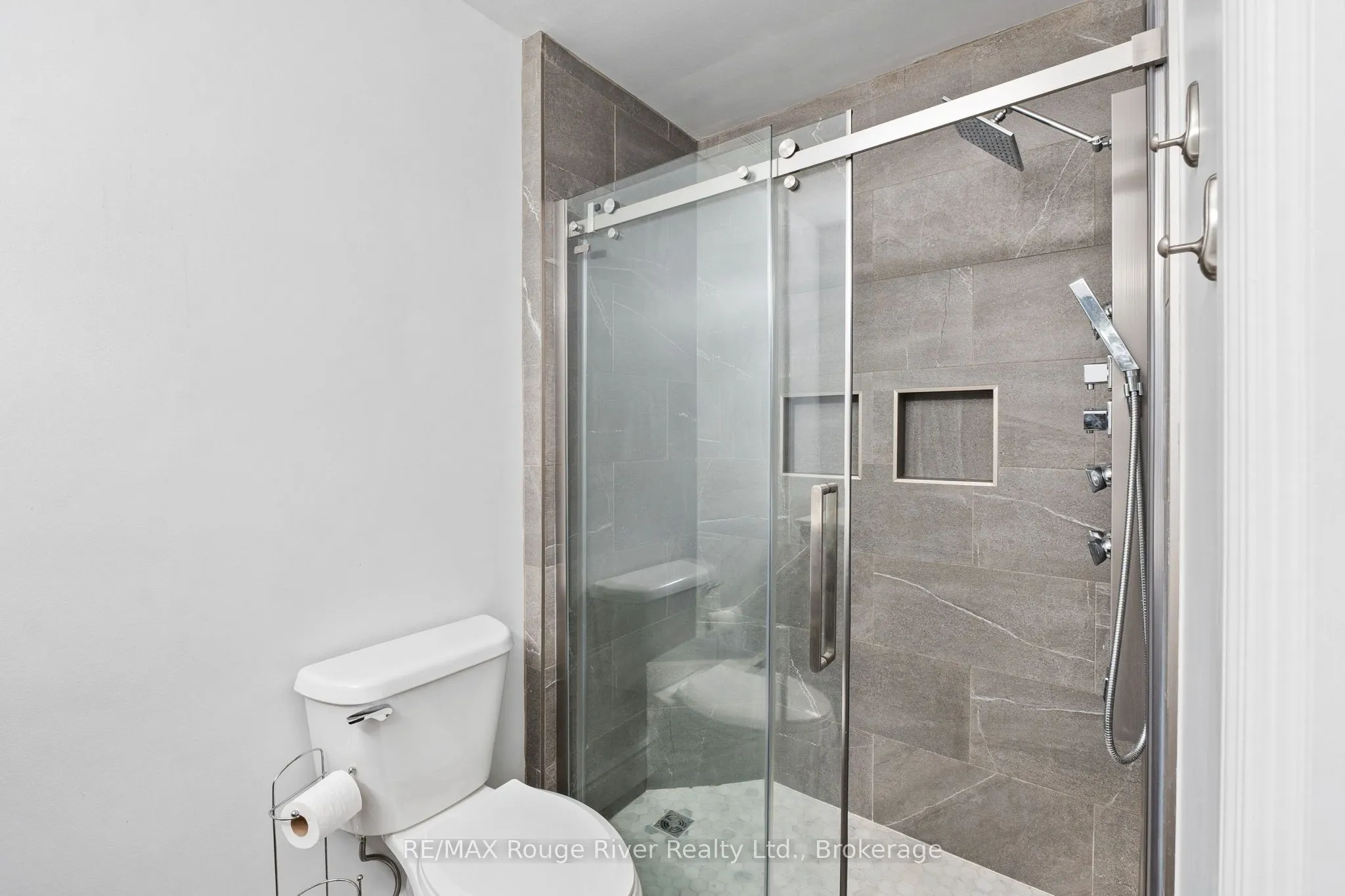 242 Darcy Street #11