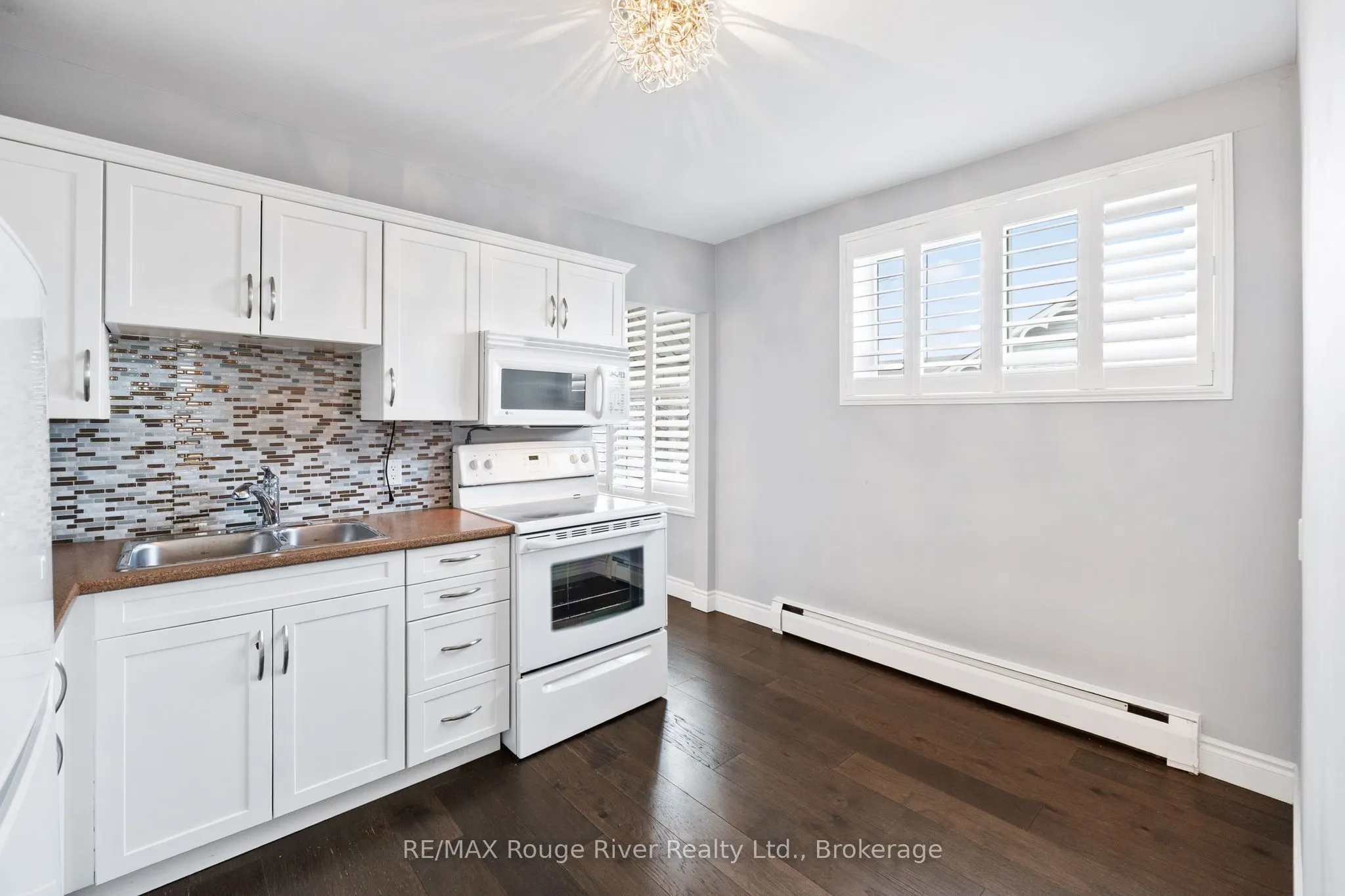 242 Darcy Street #11