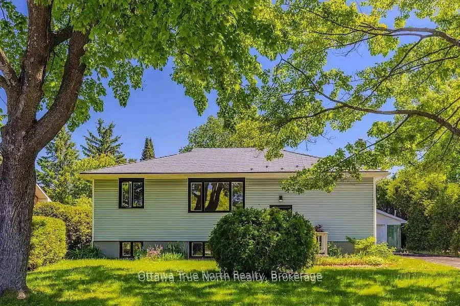 35 Tauvette Street
