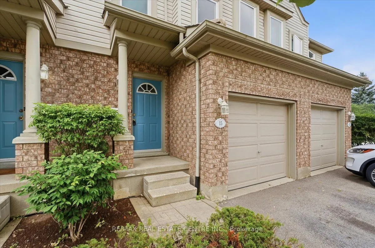 15 Roehampton Crescent #NA