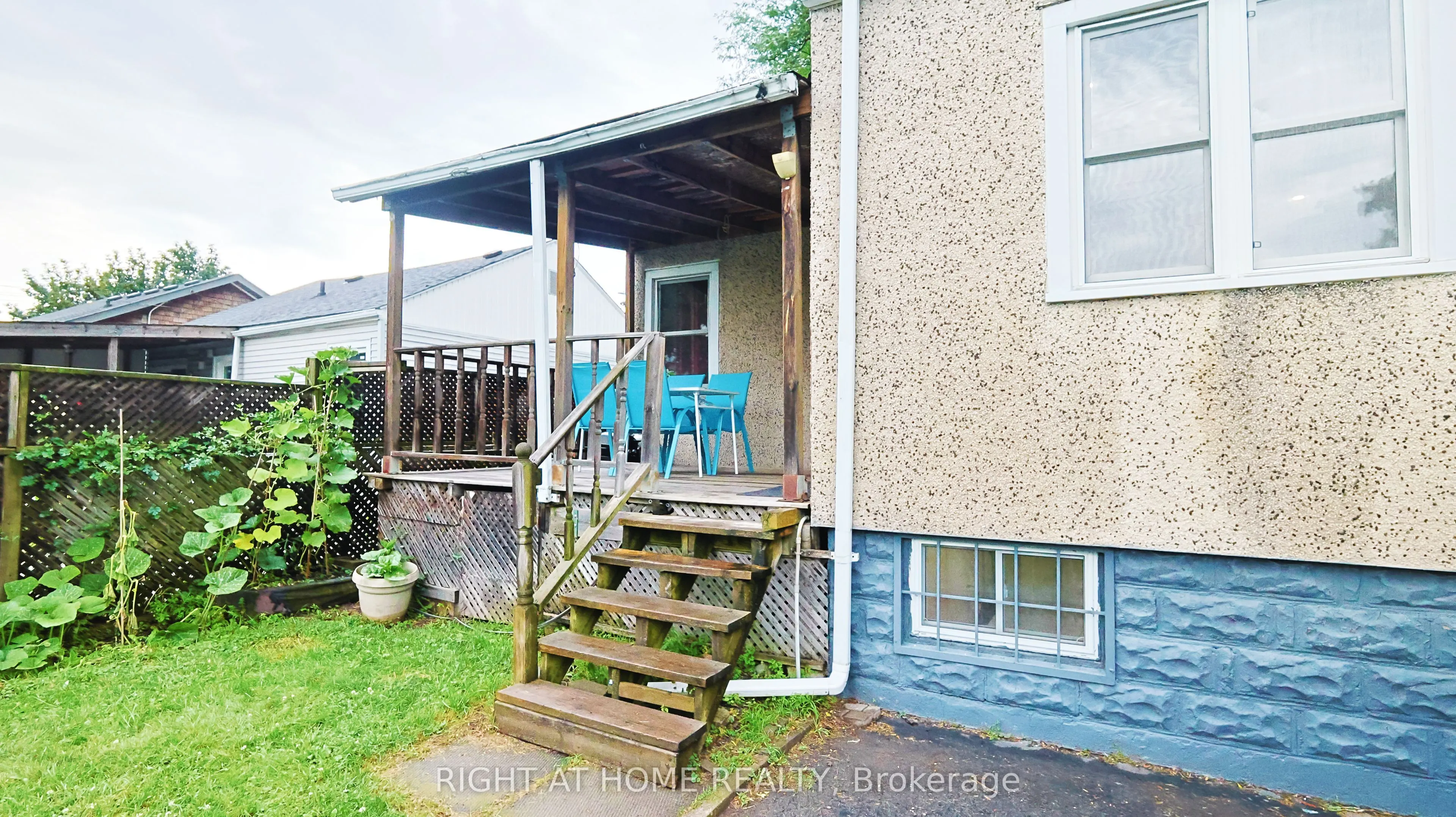 82 Normanhurst Avenue
