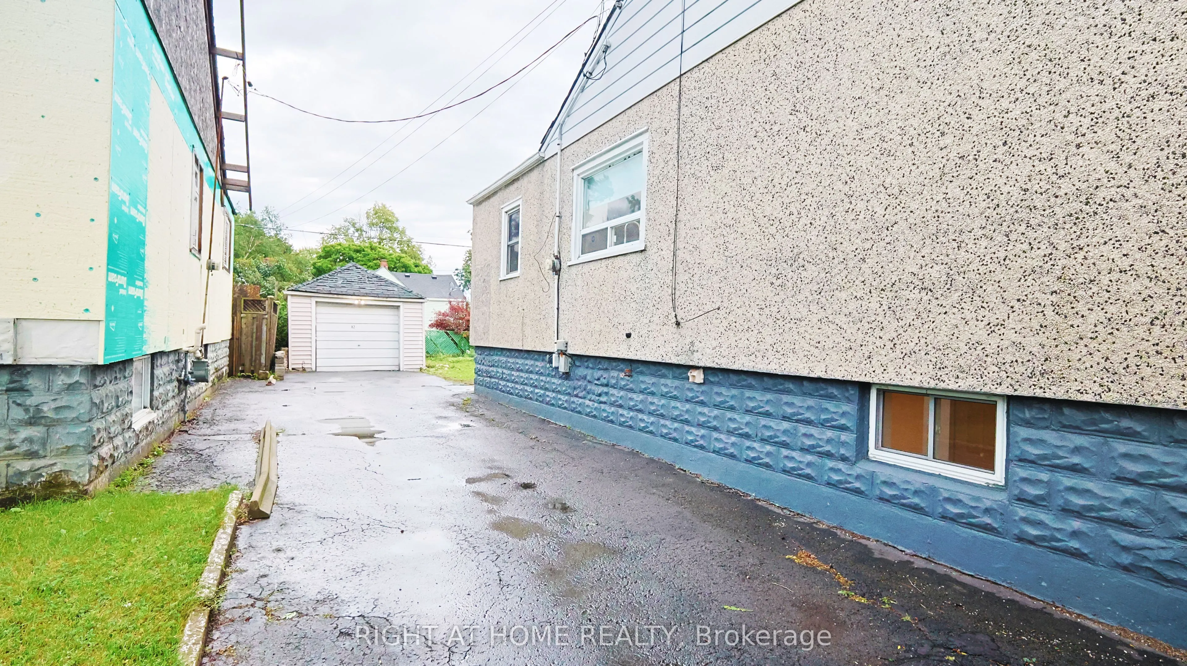 82 Normanhurst Avenue