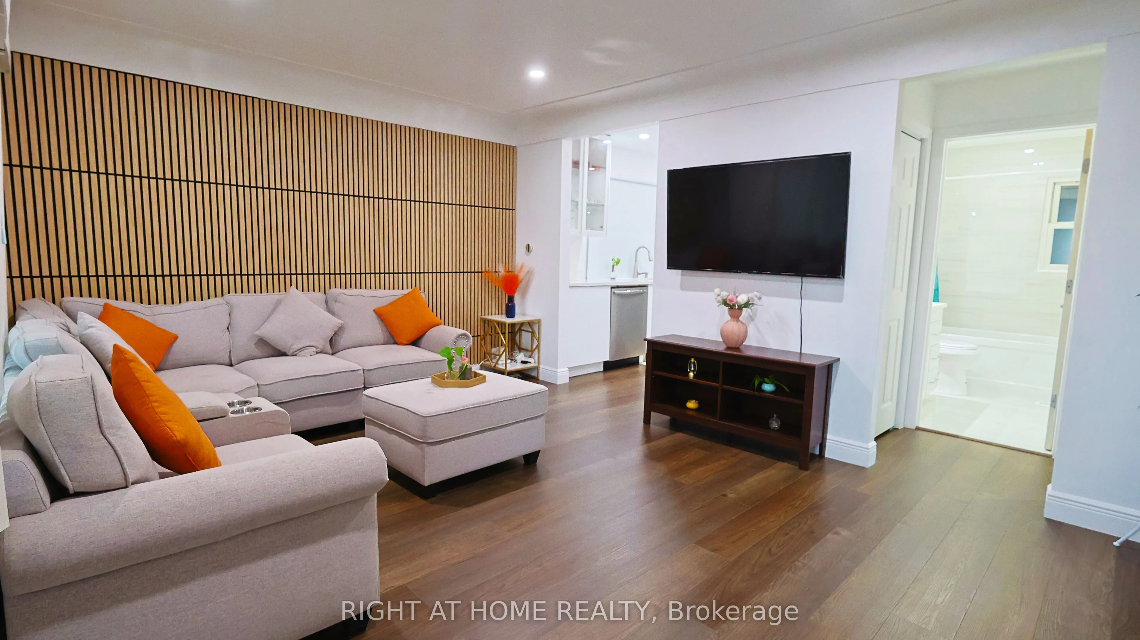 82 Normanhurst Avenue