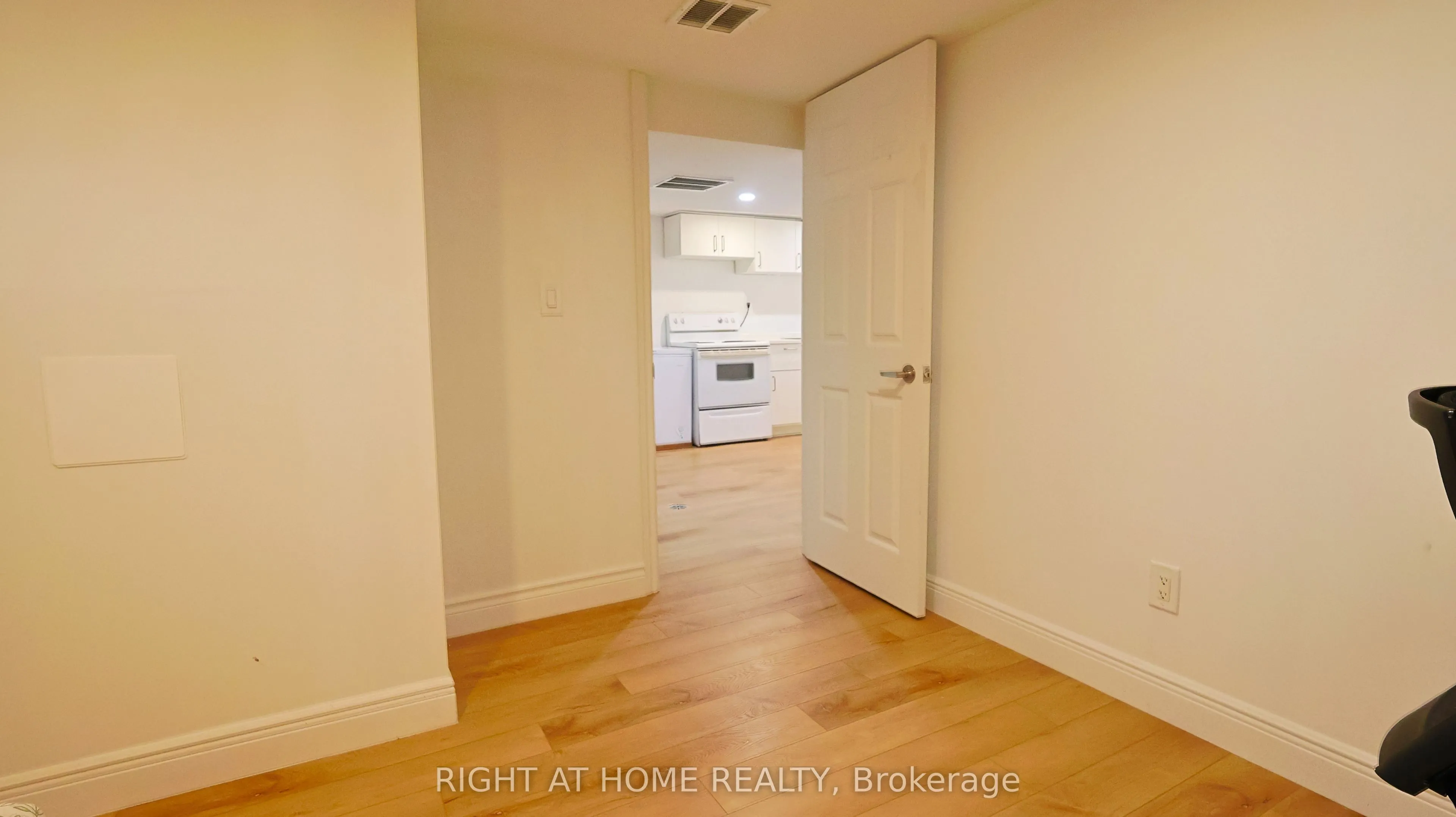 82 Normanhurst Avenue