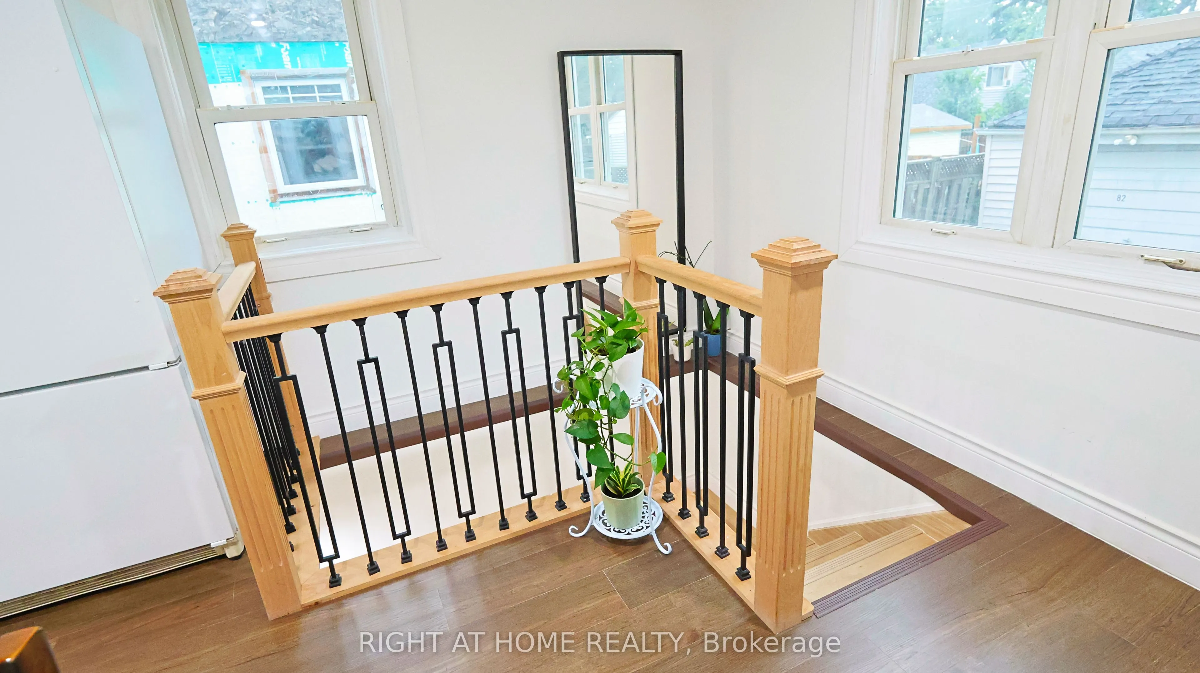 82 Normanhurst Avenue