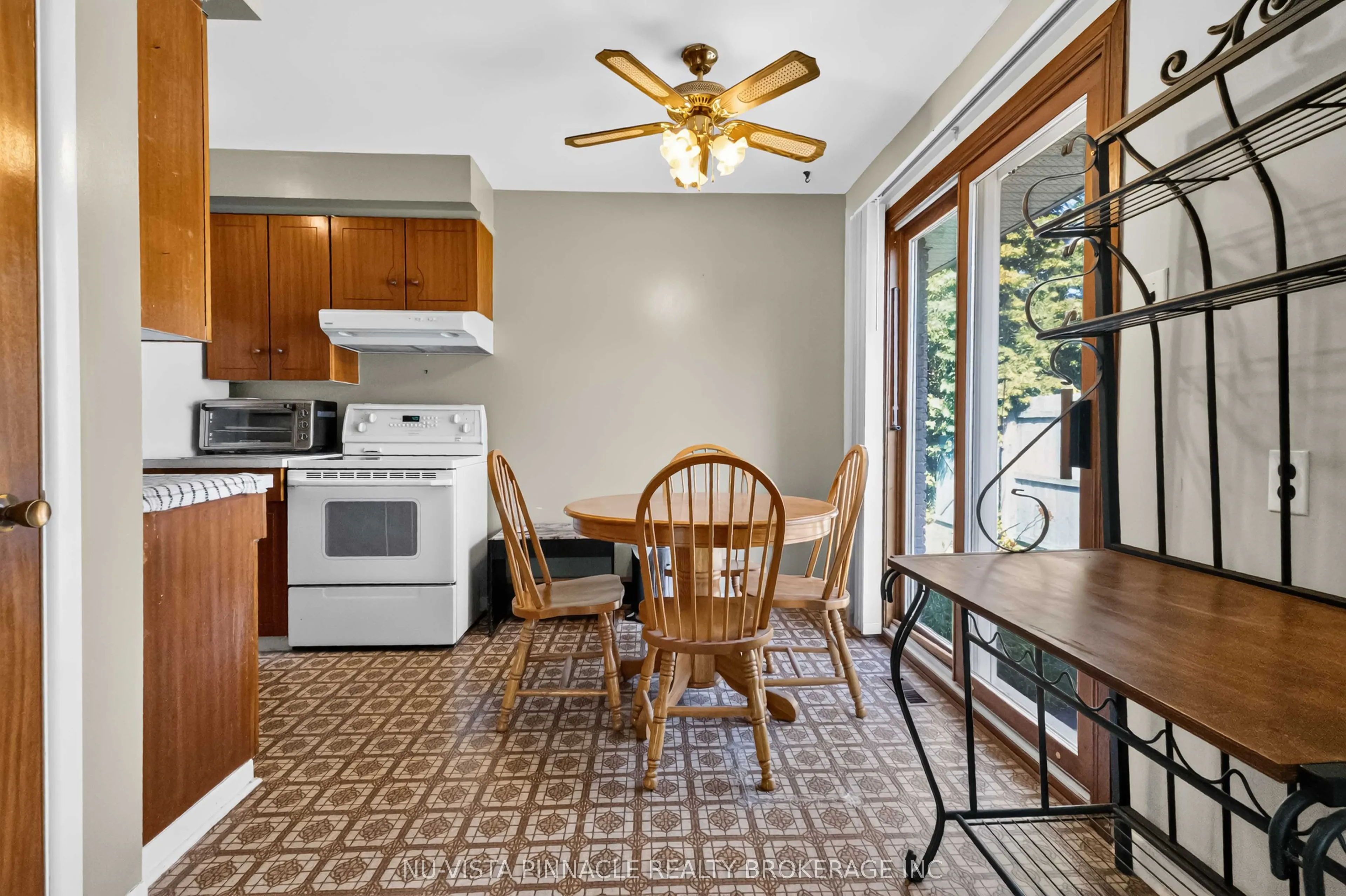 1062 Apache Road