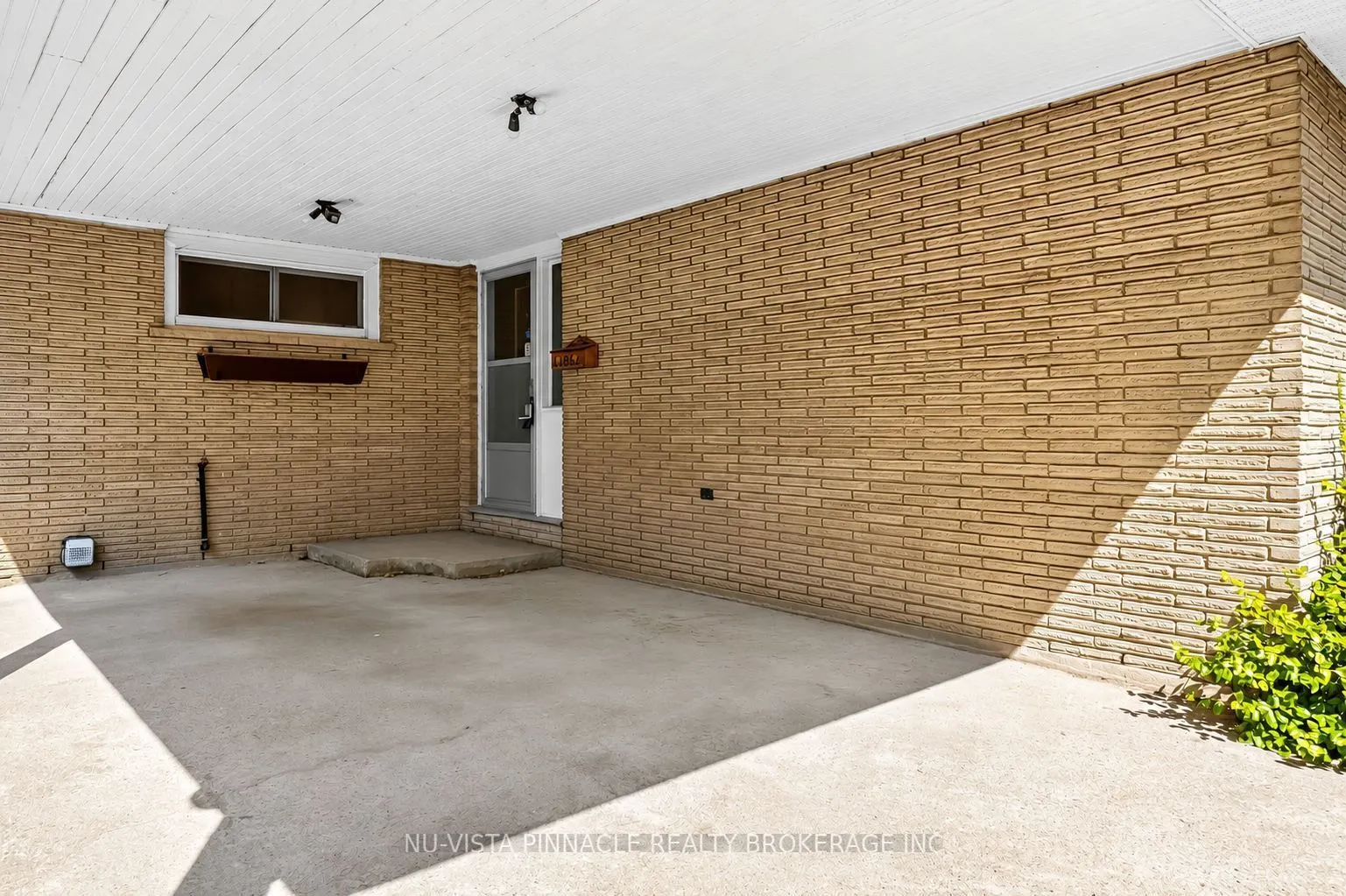 1062 Apache Road