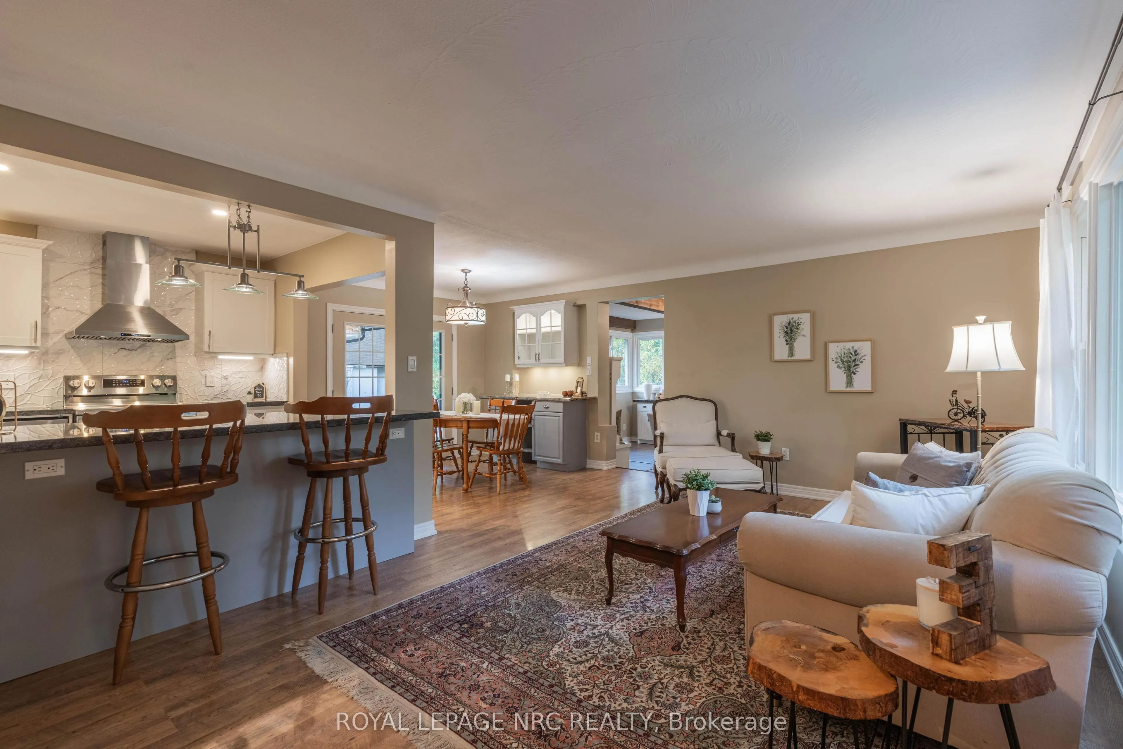 2432 Port Robinson Road