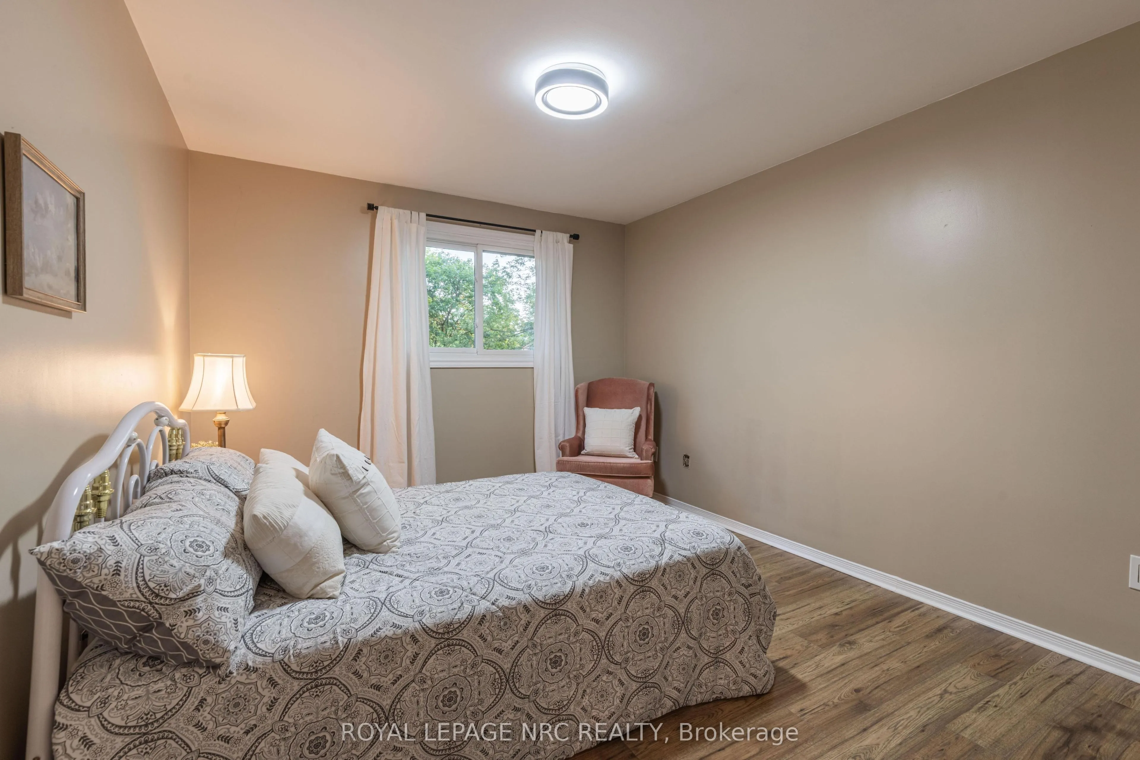 2432 Port Robinson Road