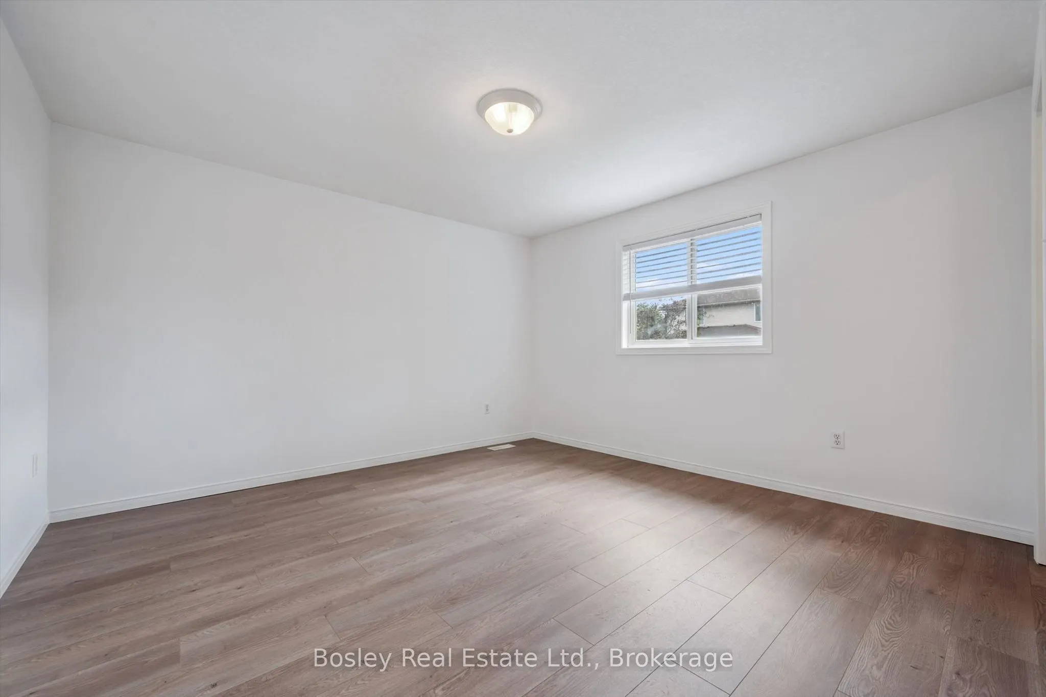 4 Hayward Crescent