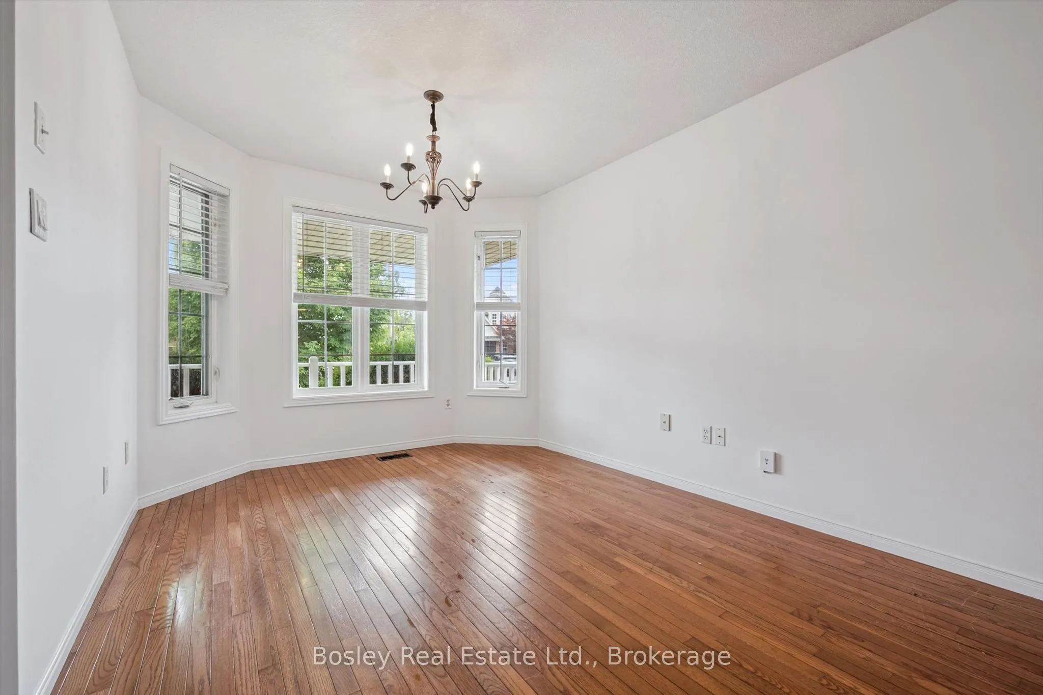 4 Hayward Crescent