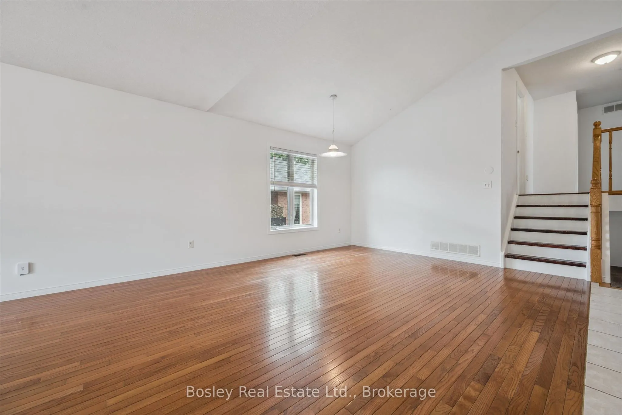 4 Hayward Crescent