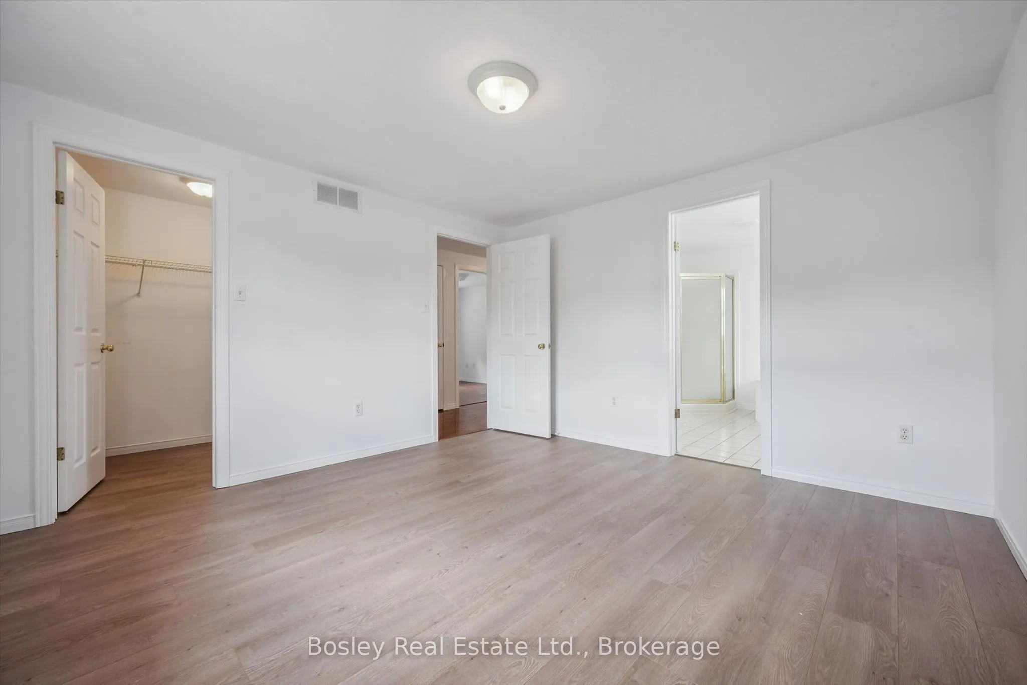 4 Hayward Crescent