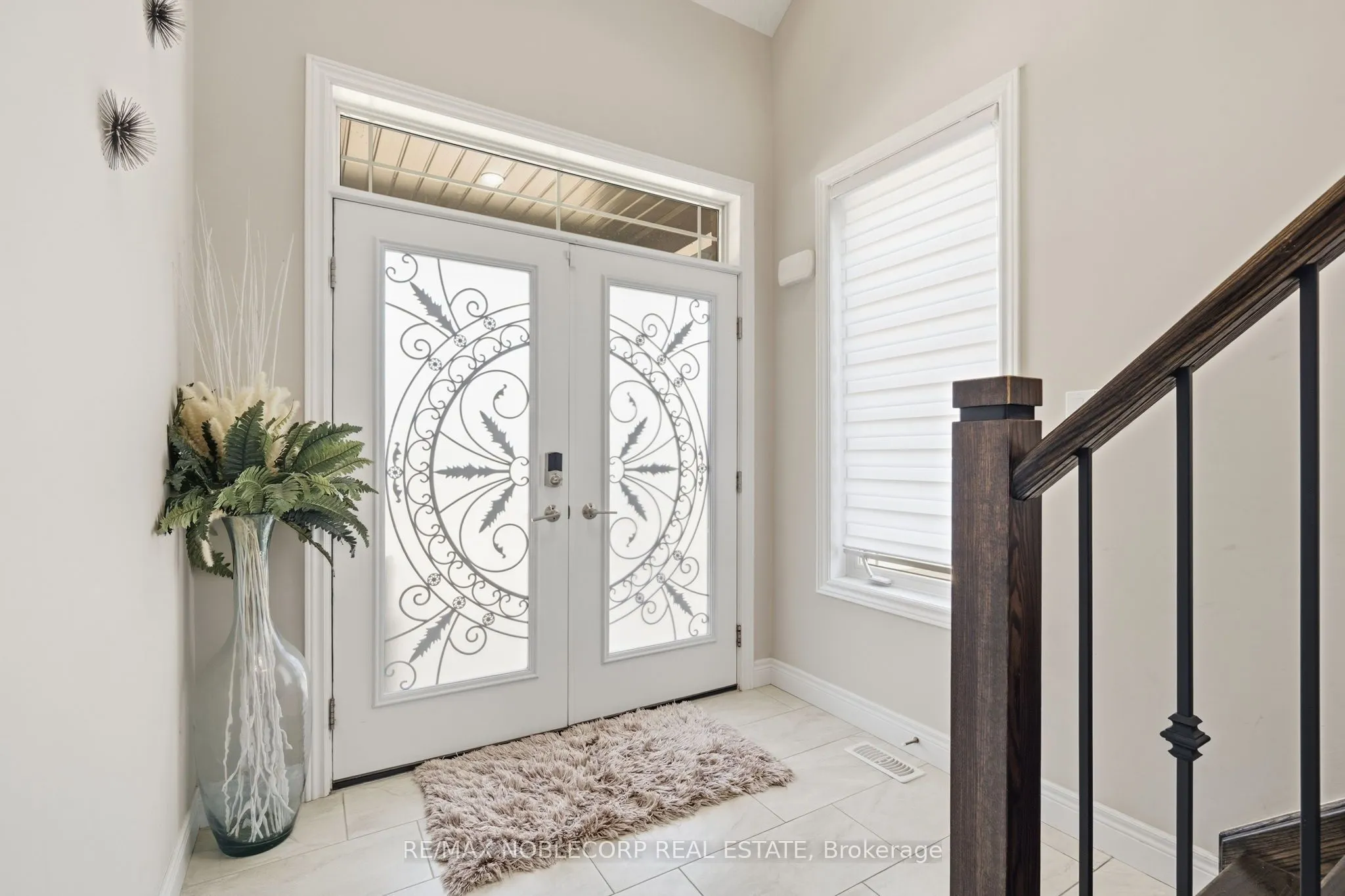 2 Sparrow Crescent