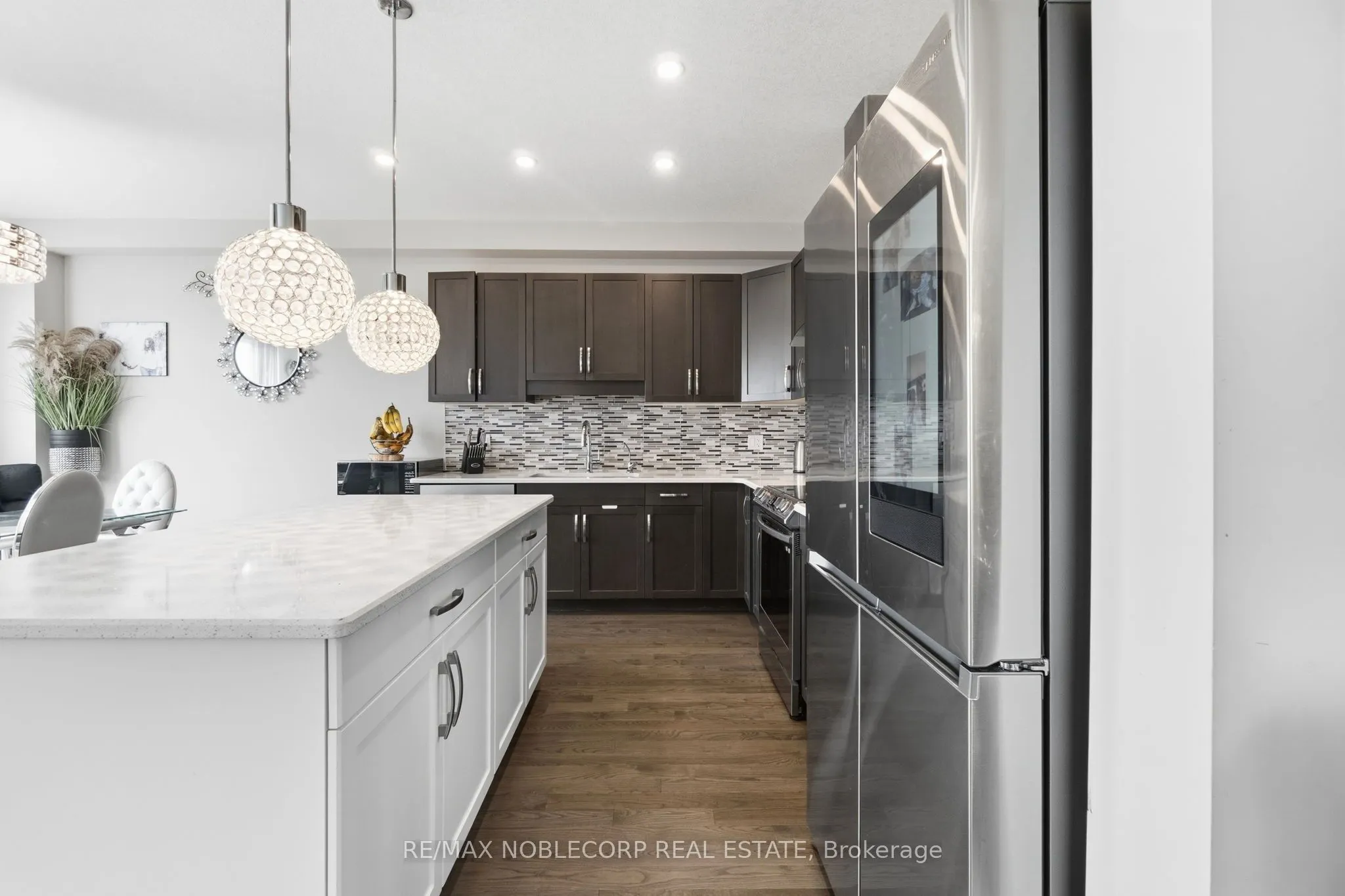 2 Sparrow Crescent