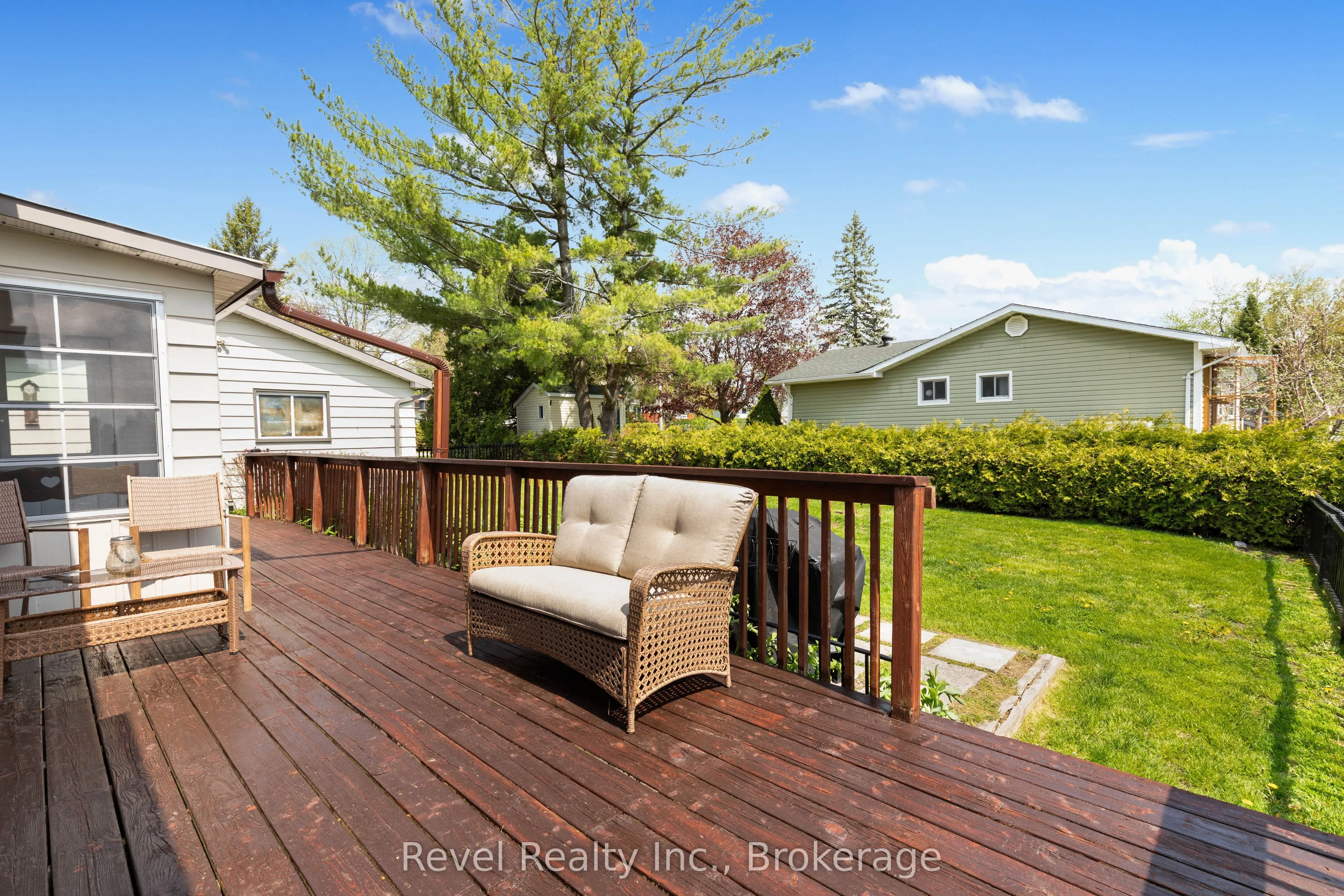 133 Victoria Drive E