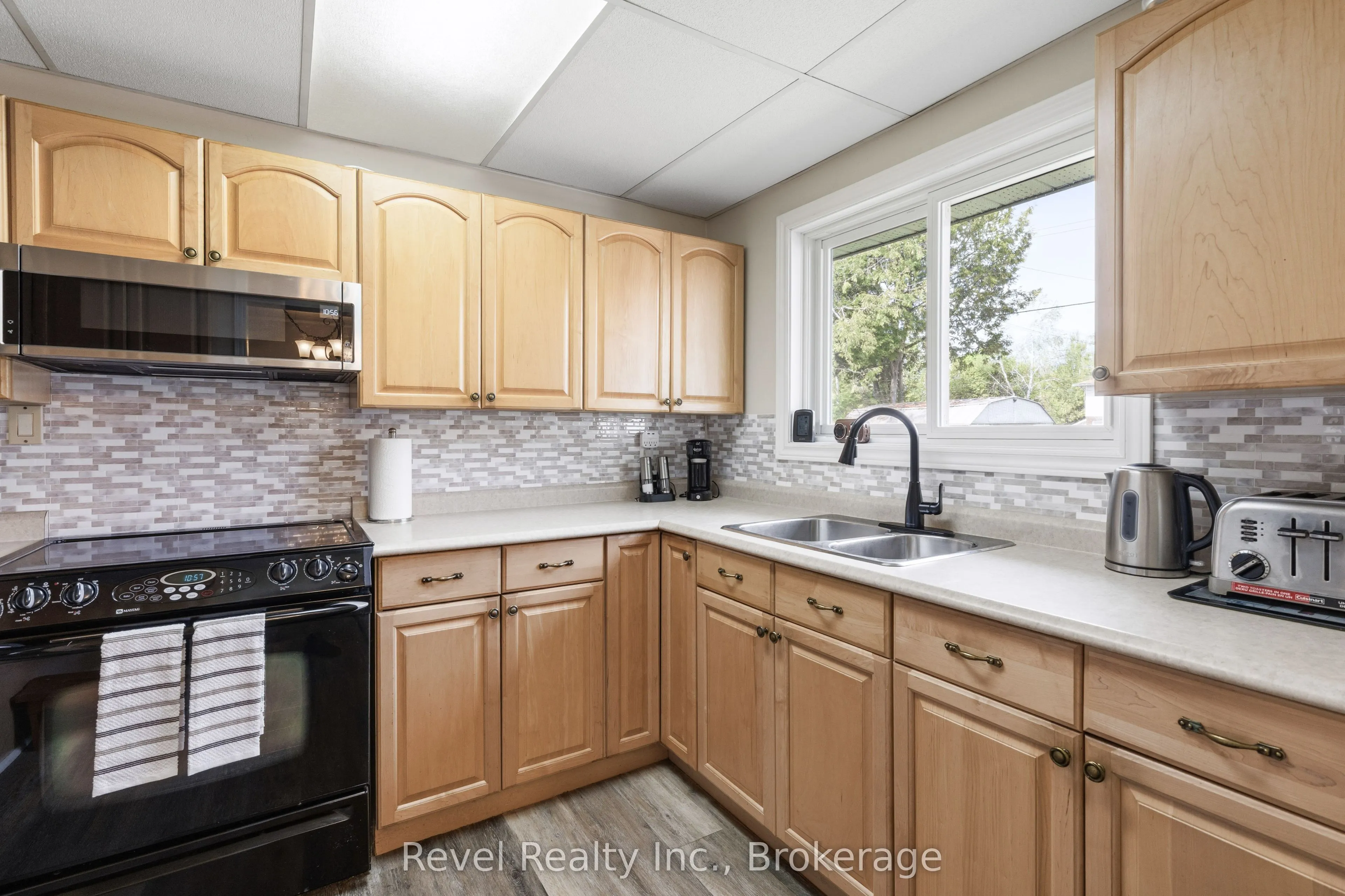 133 Victoria Drive E