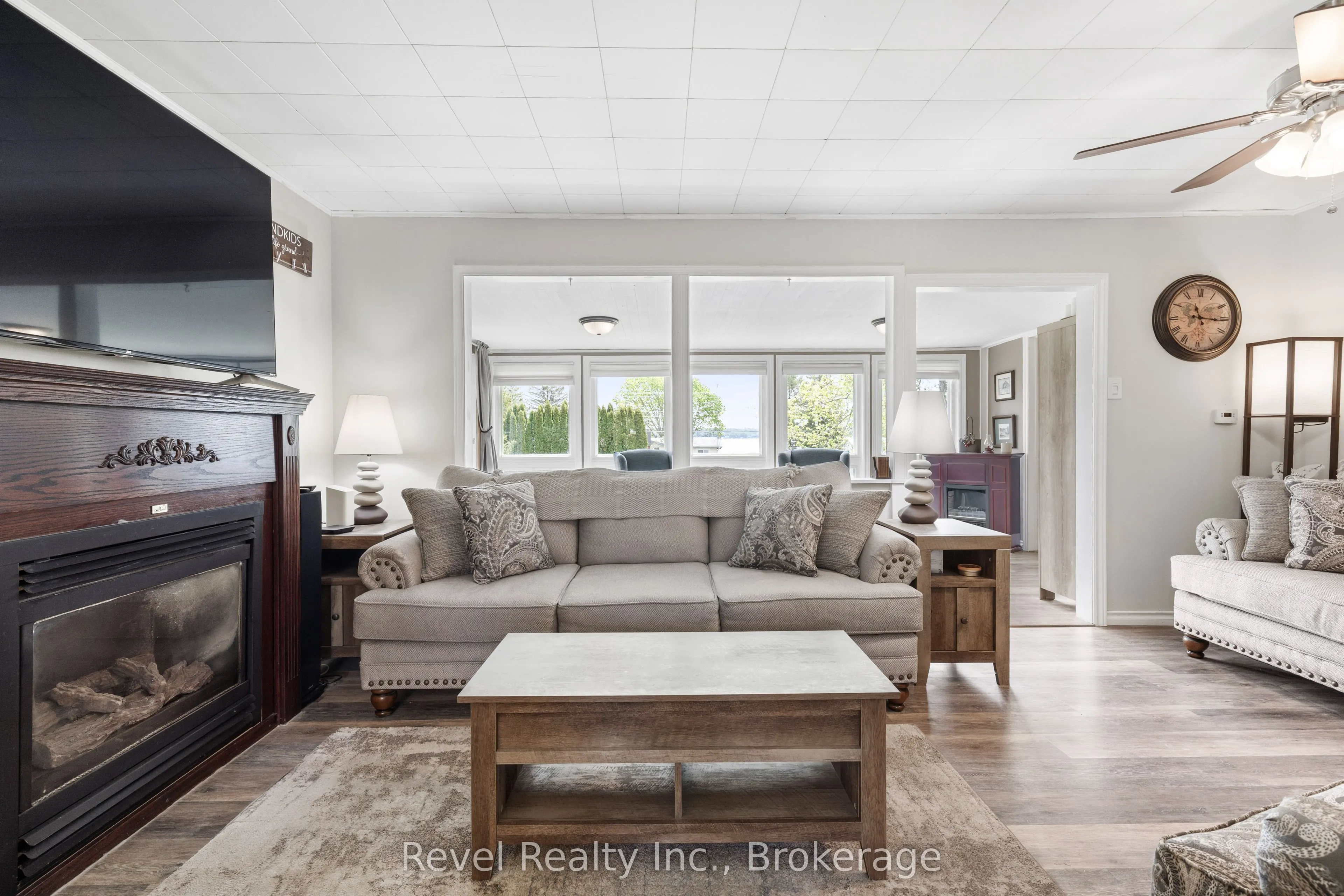 133 Victoria Drive E