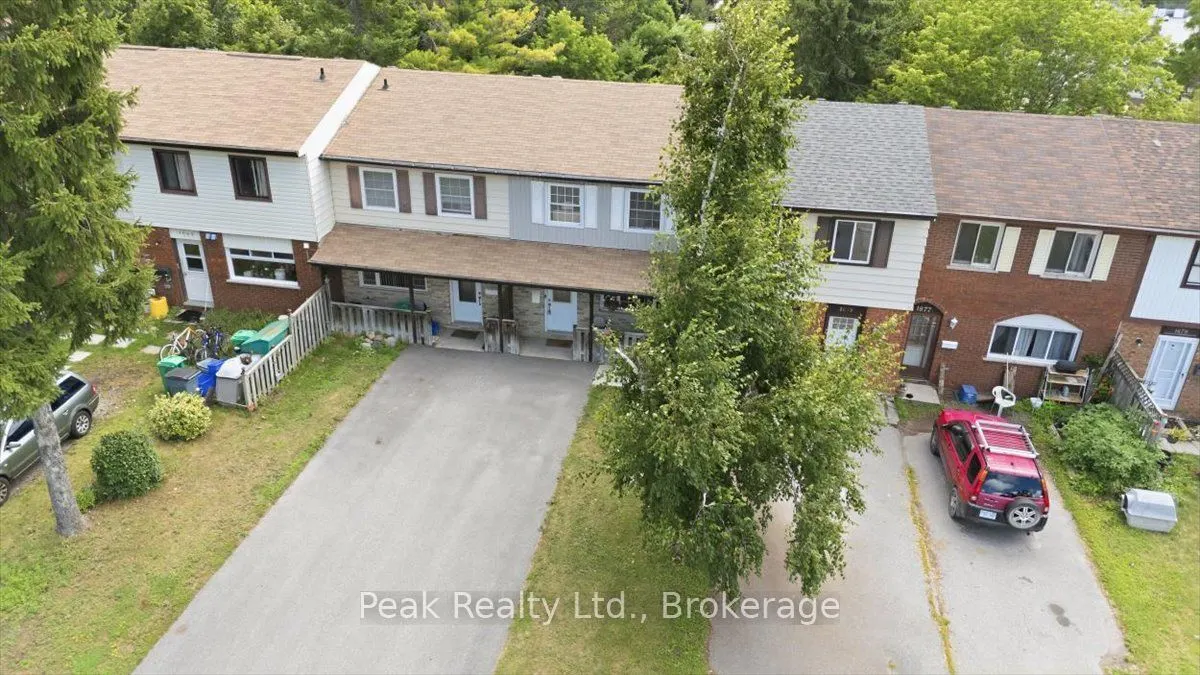 1673 Applewood Crescent