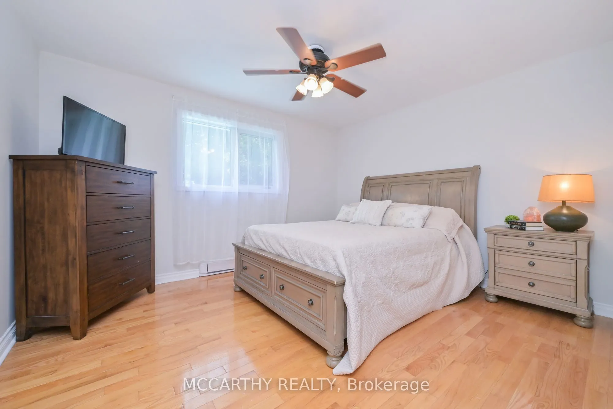 358 JELLY Street S