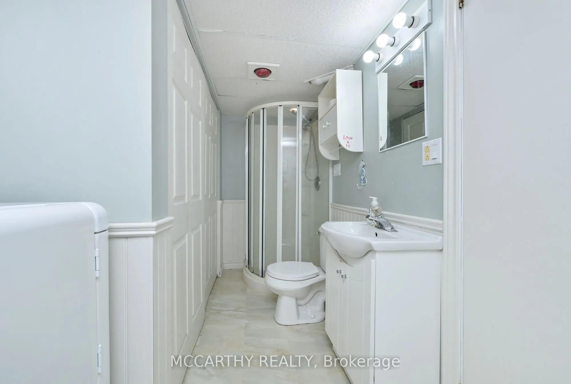 358 JELLY Street S
