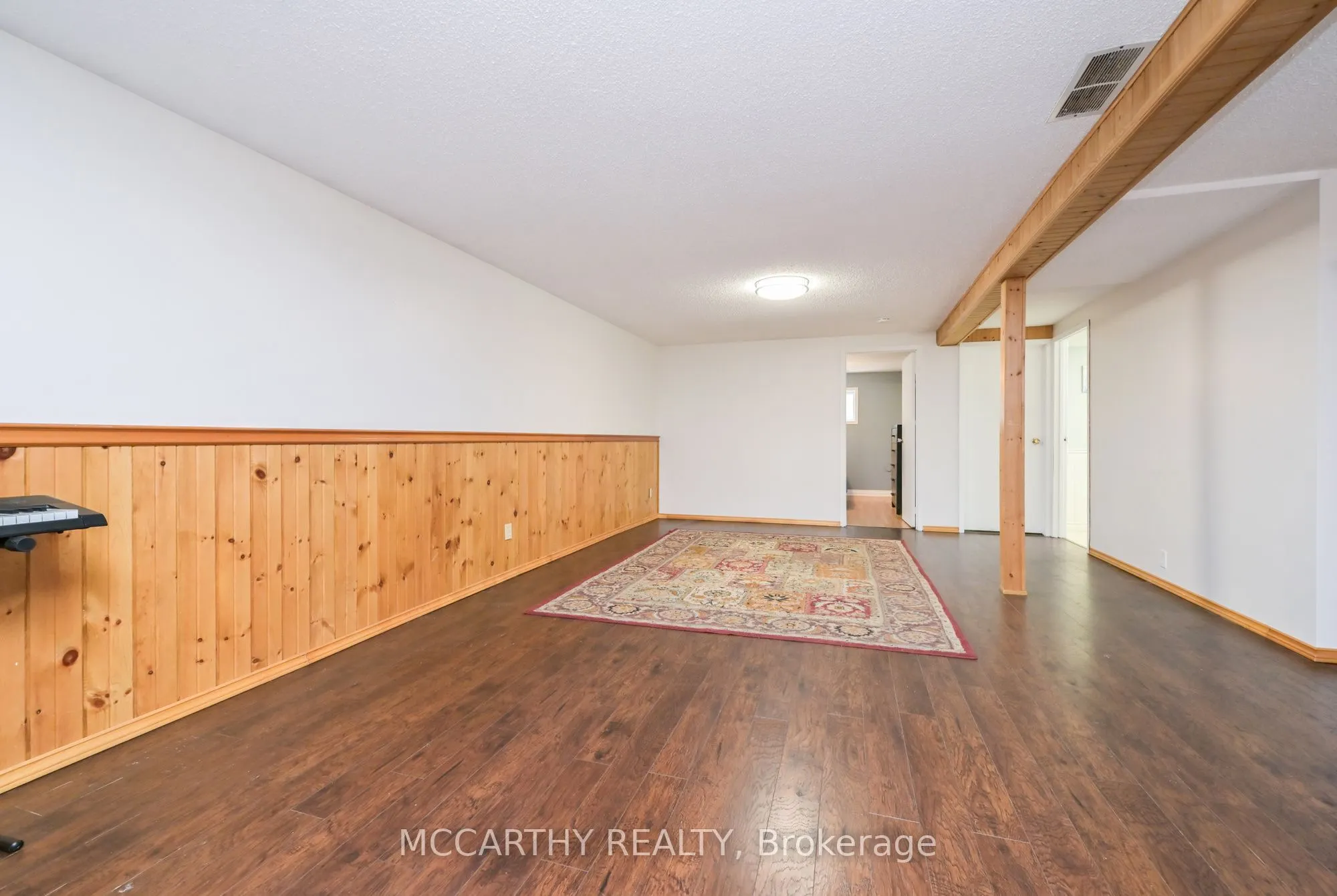 358 JELLY Street S