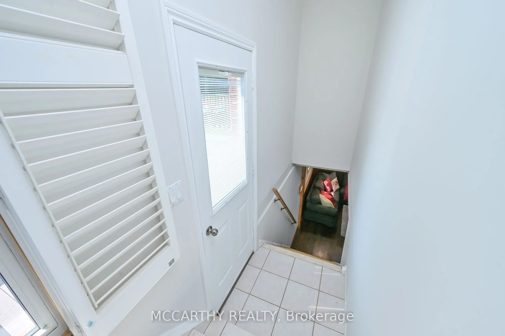 358 JELLY Street S