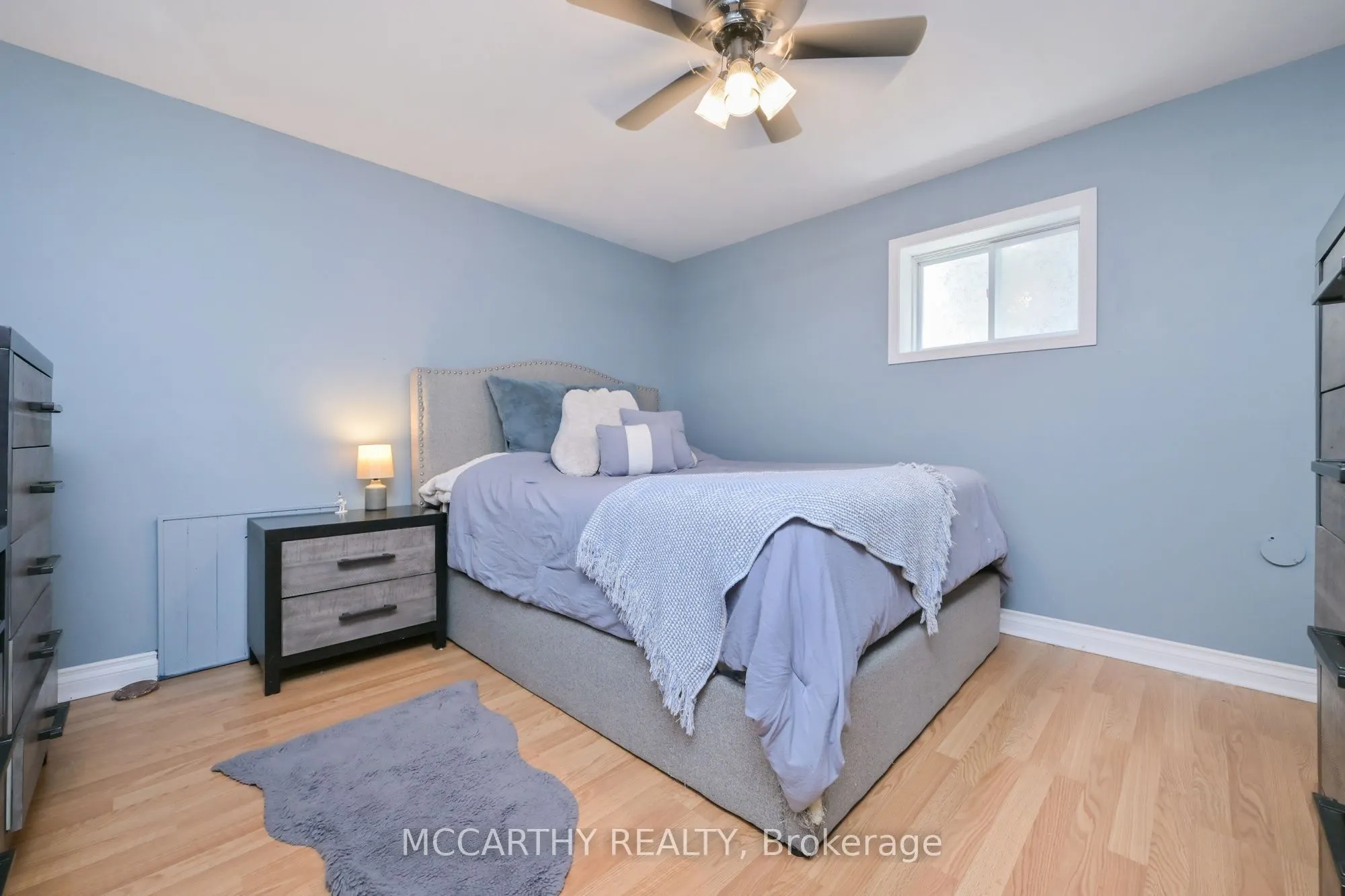 358 JELLY Street S